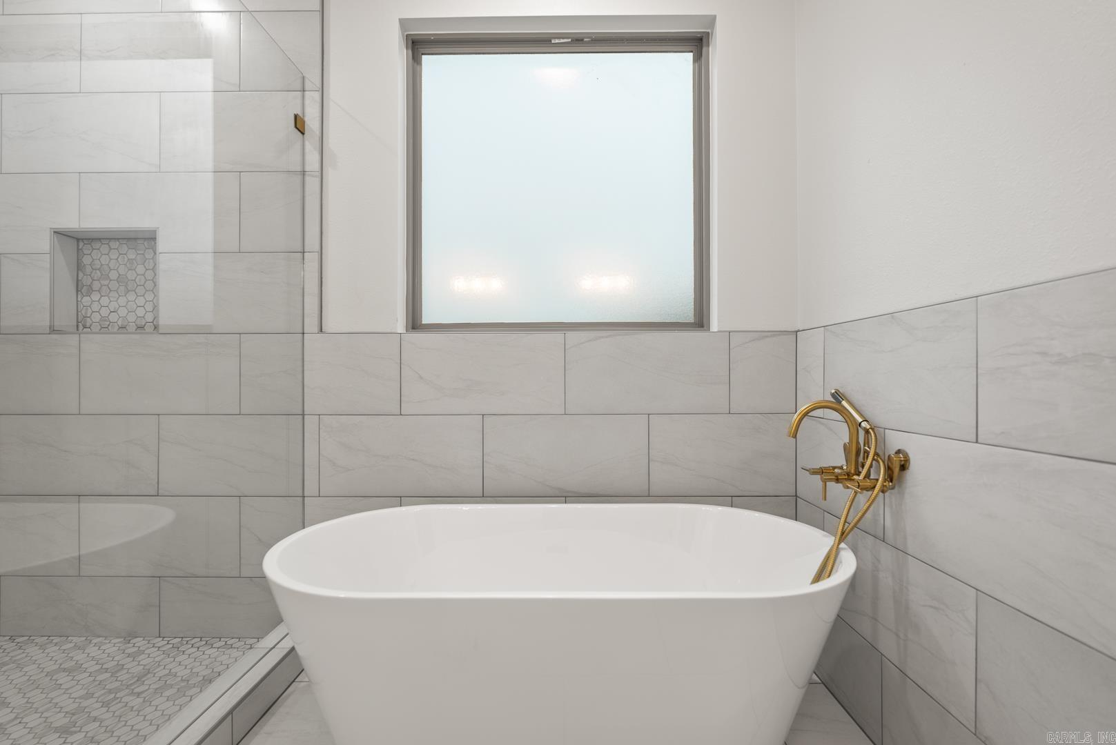 HIDDEN VALLEY ESTATES - Residential