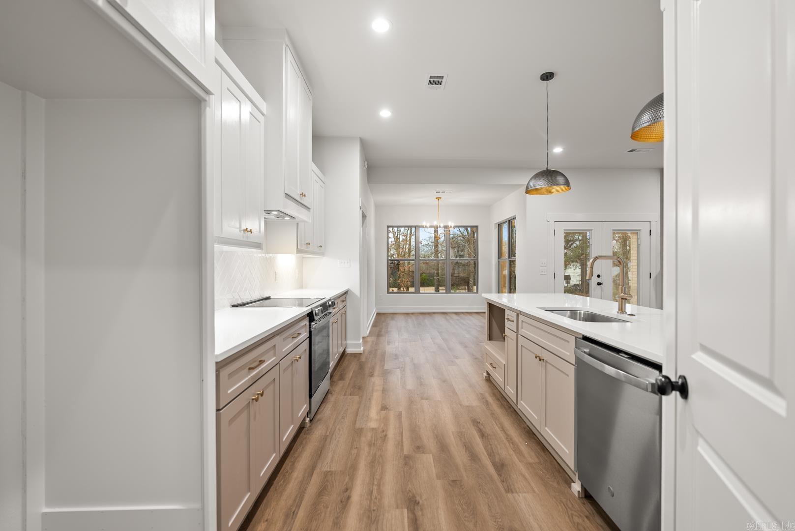 HIDDEN VALLEY ESTATES - Residential