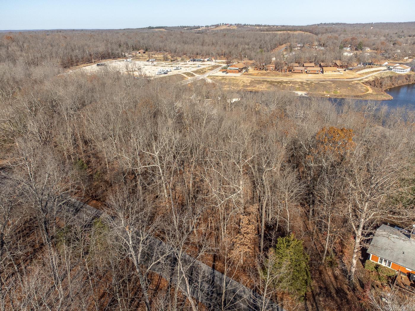CROWN VIEW - Land