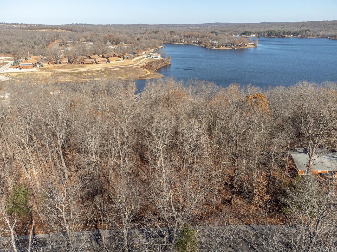 CROWN VIEW - Land