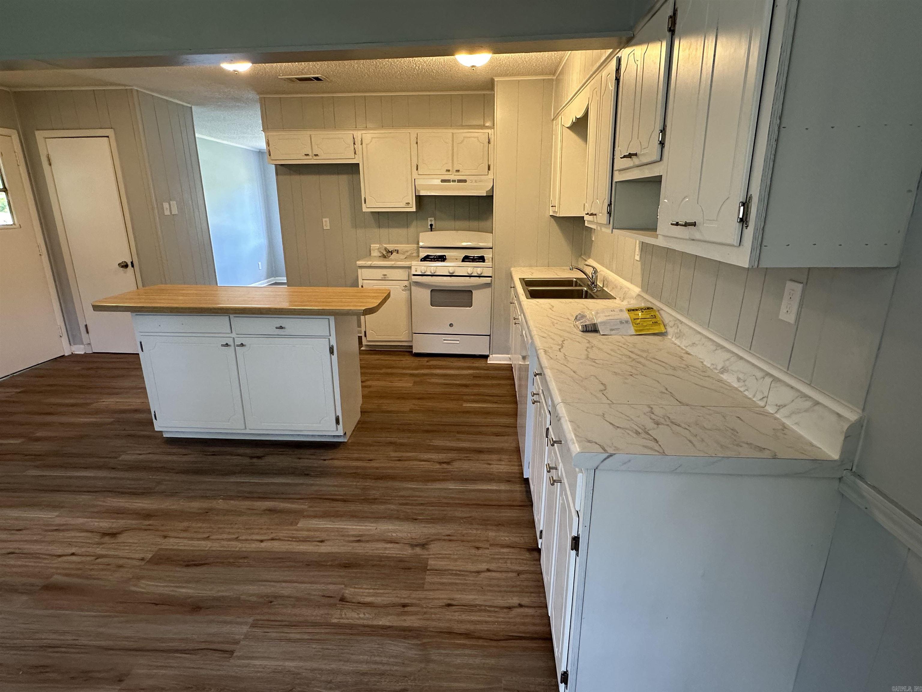 Shannon Hills - Residential Lease