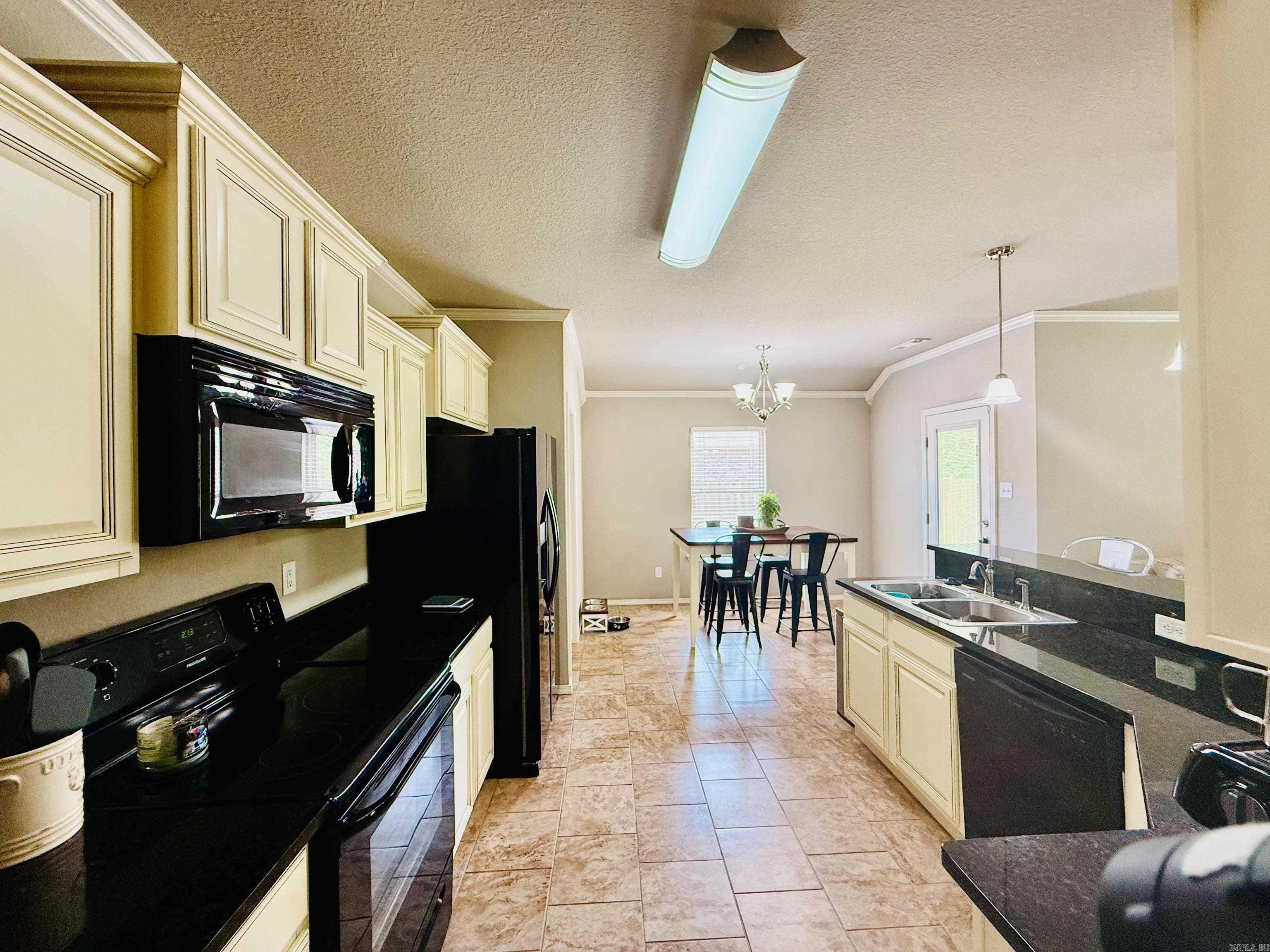 THE CROSSING AT OAK HILL - Residential