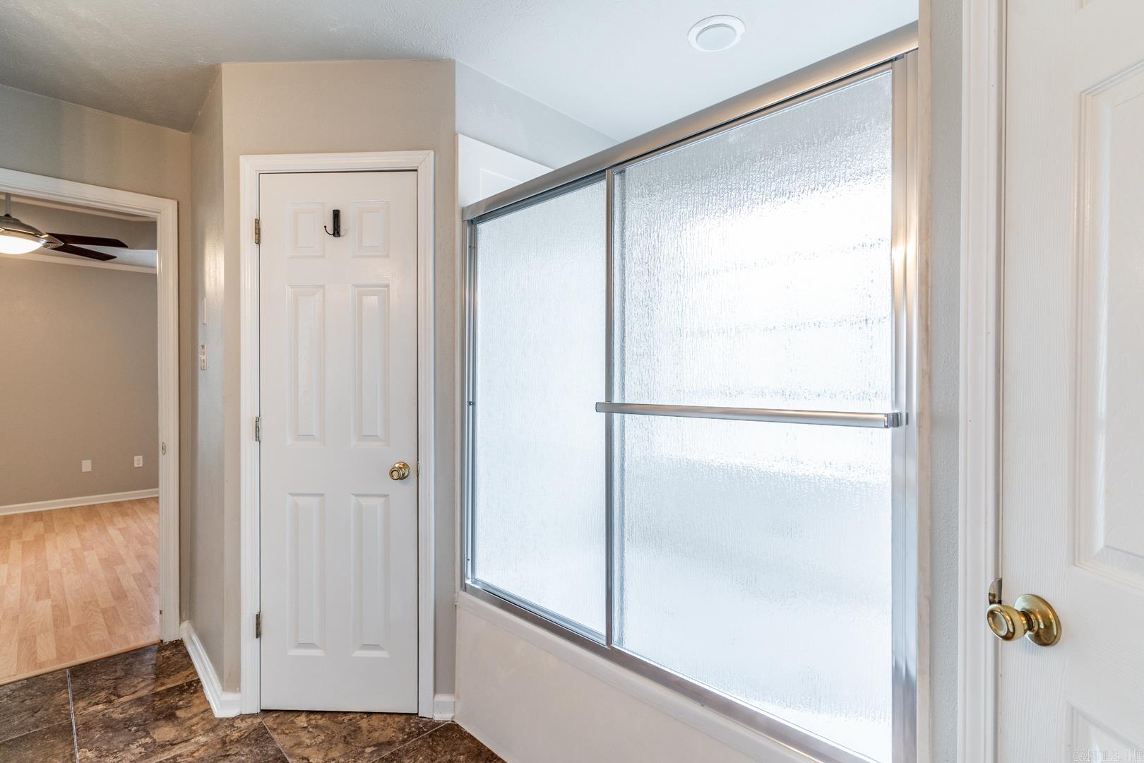 NORTH POINTE ADDN - Residential