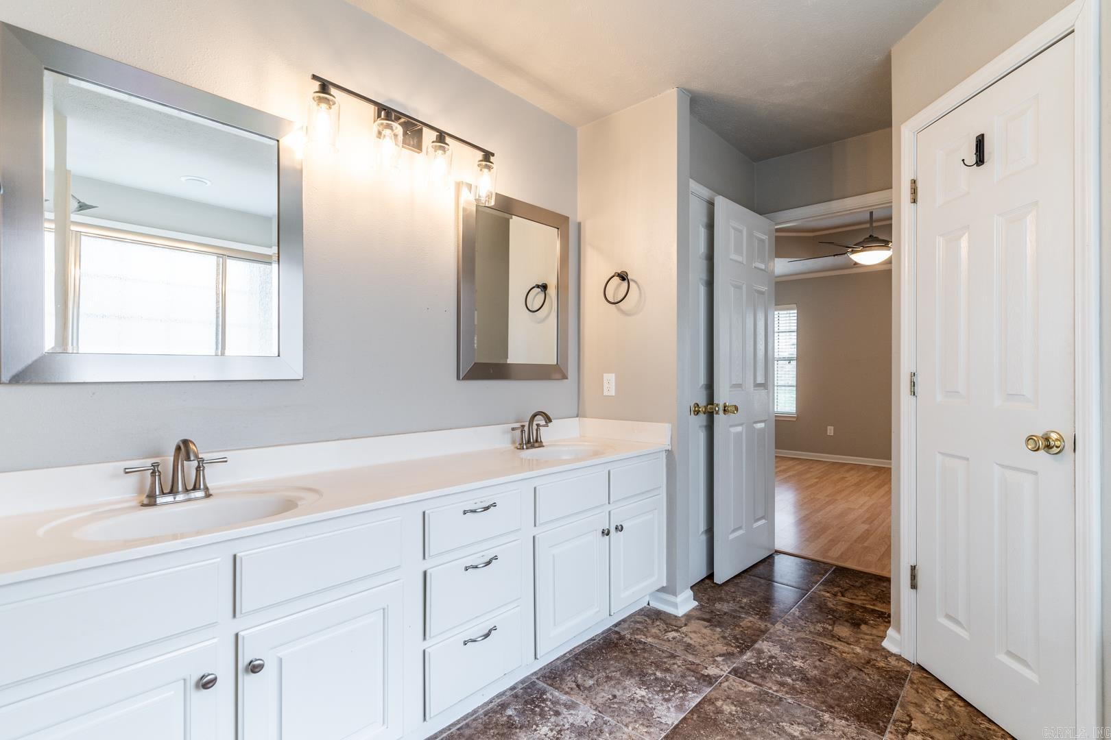 NORTH POINTE ADDN - Residential