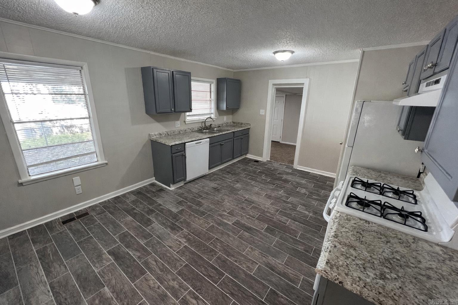 STAMPS JOHN - Residential