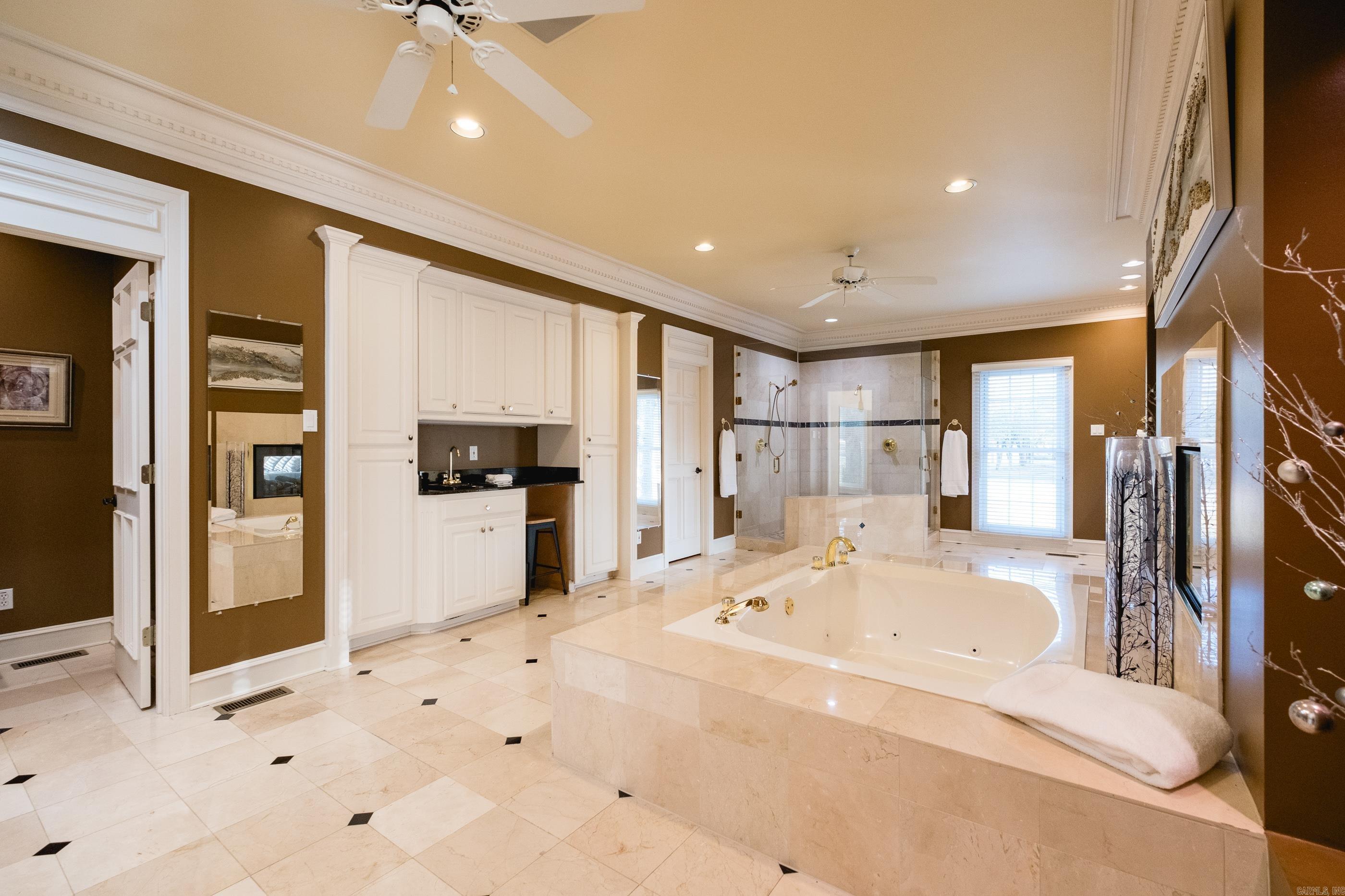 CHENAL VALLEY CHENAL CIRCLE - Residential