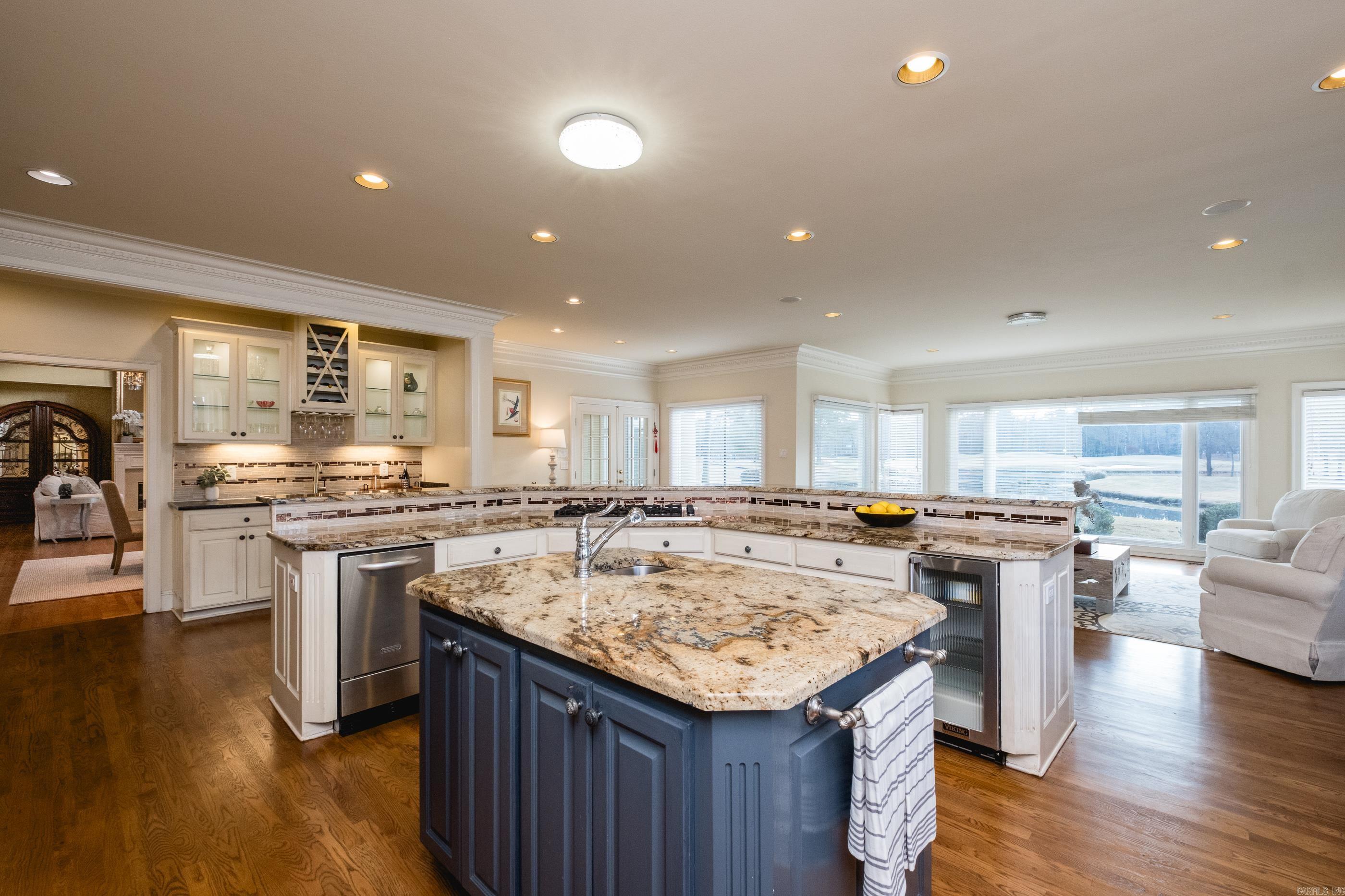 CHENAL VALLEY CHENAL CIRCLE - Residential