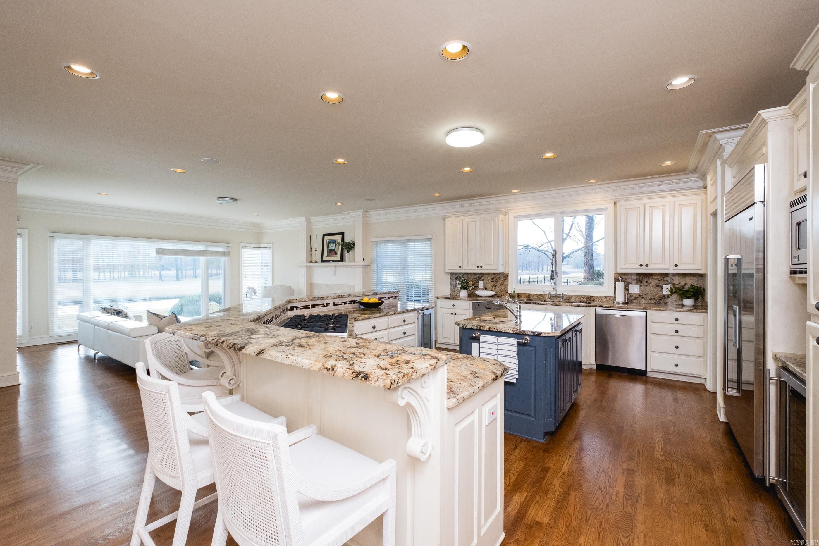 CHENAL VALLEY CHENAL CIRCLE - Residential