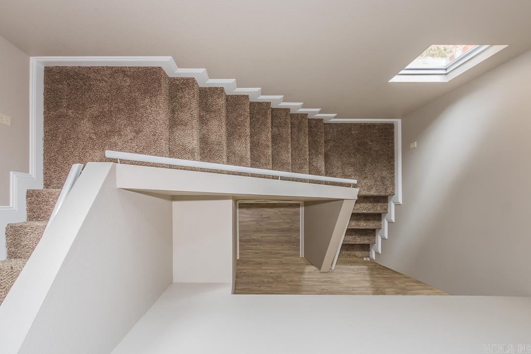 CAMRY COURT - Residential Lease