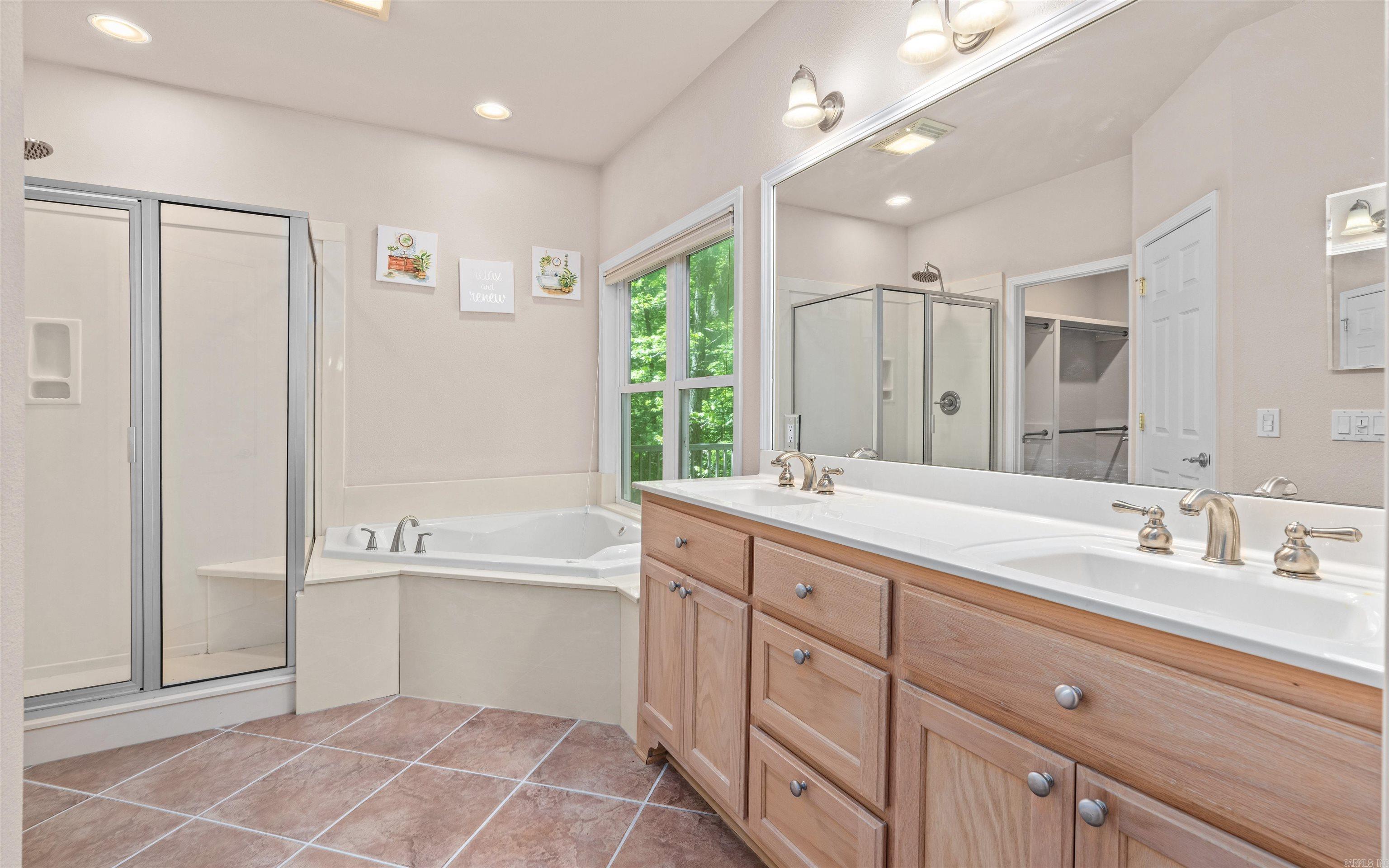 BAJADA - Residential