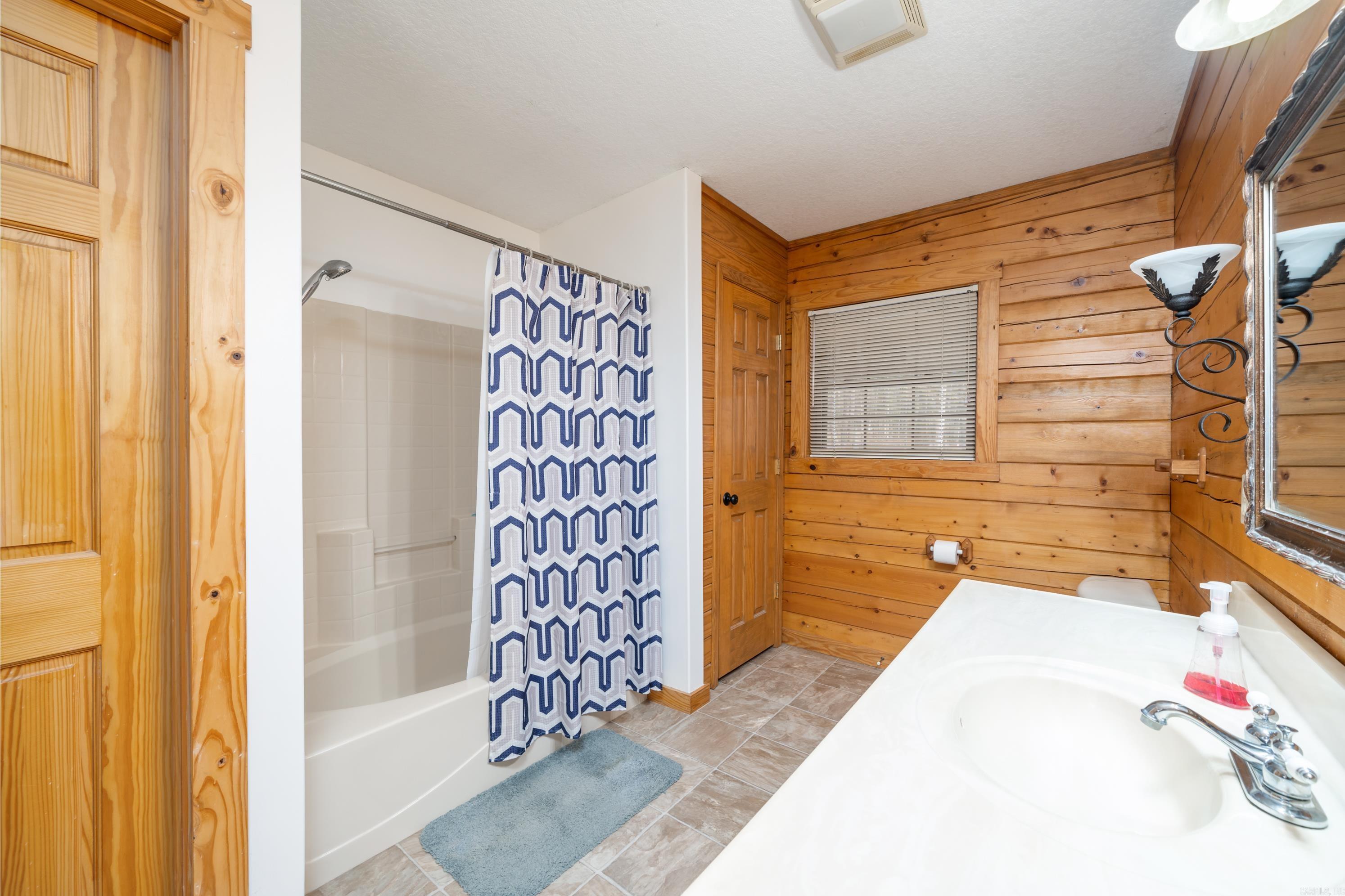 DOGWOOD SPRINGS - Residential