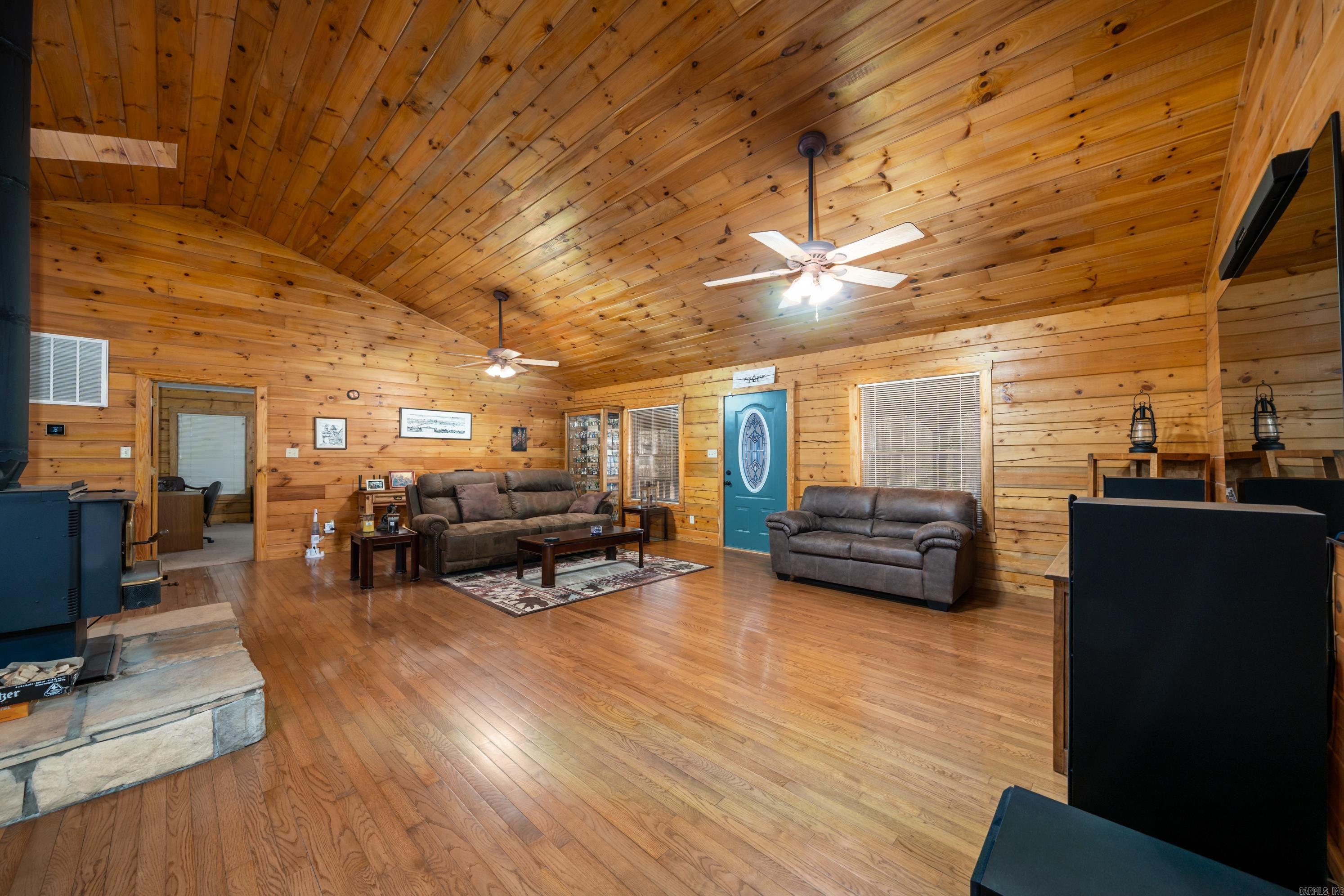 DOGWOOD SPRINGS - Residential