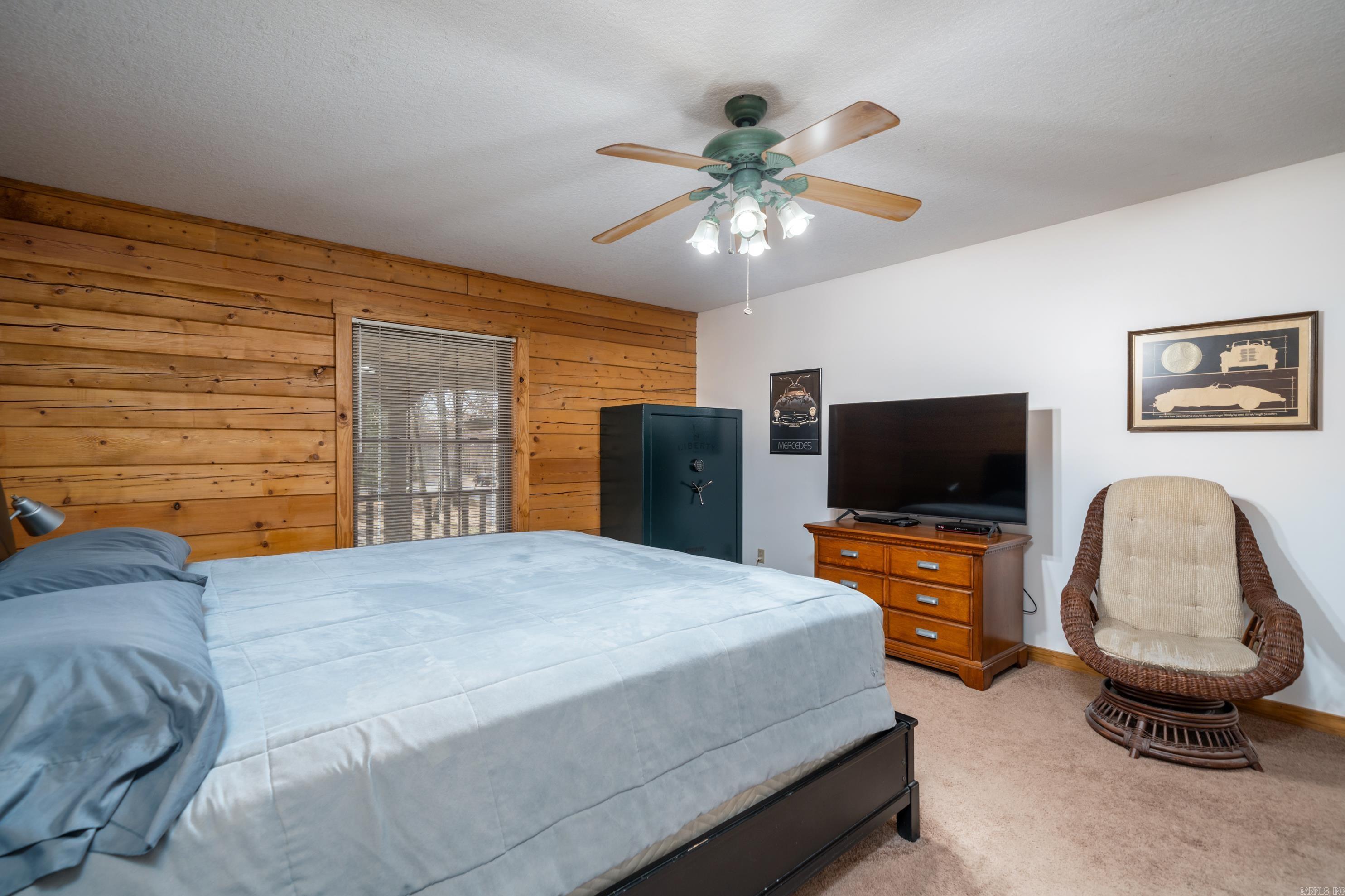 DOGWOOD SPRINGS - Residential