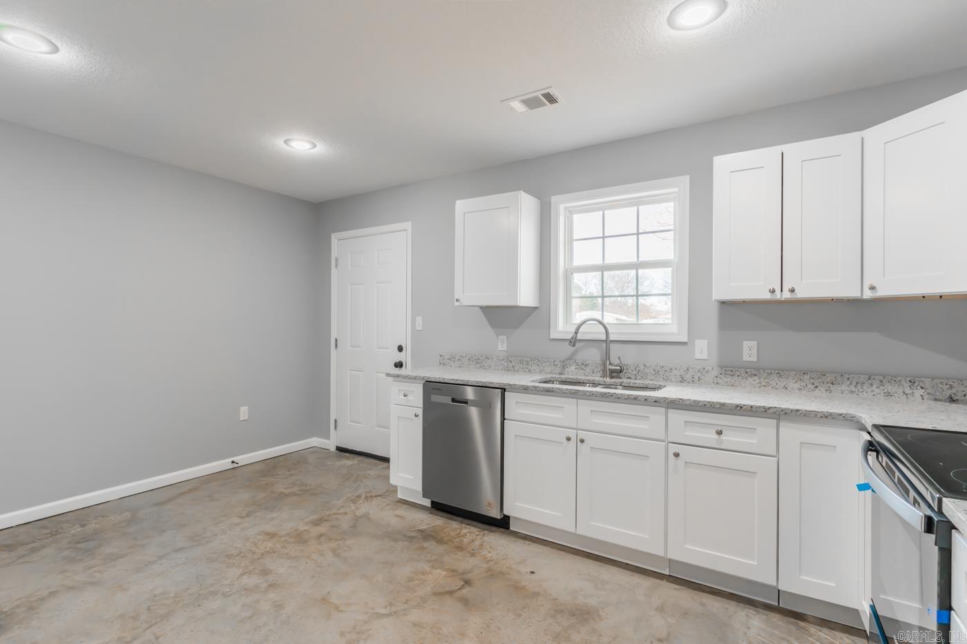 MCKENZIE & WHITT - Residential