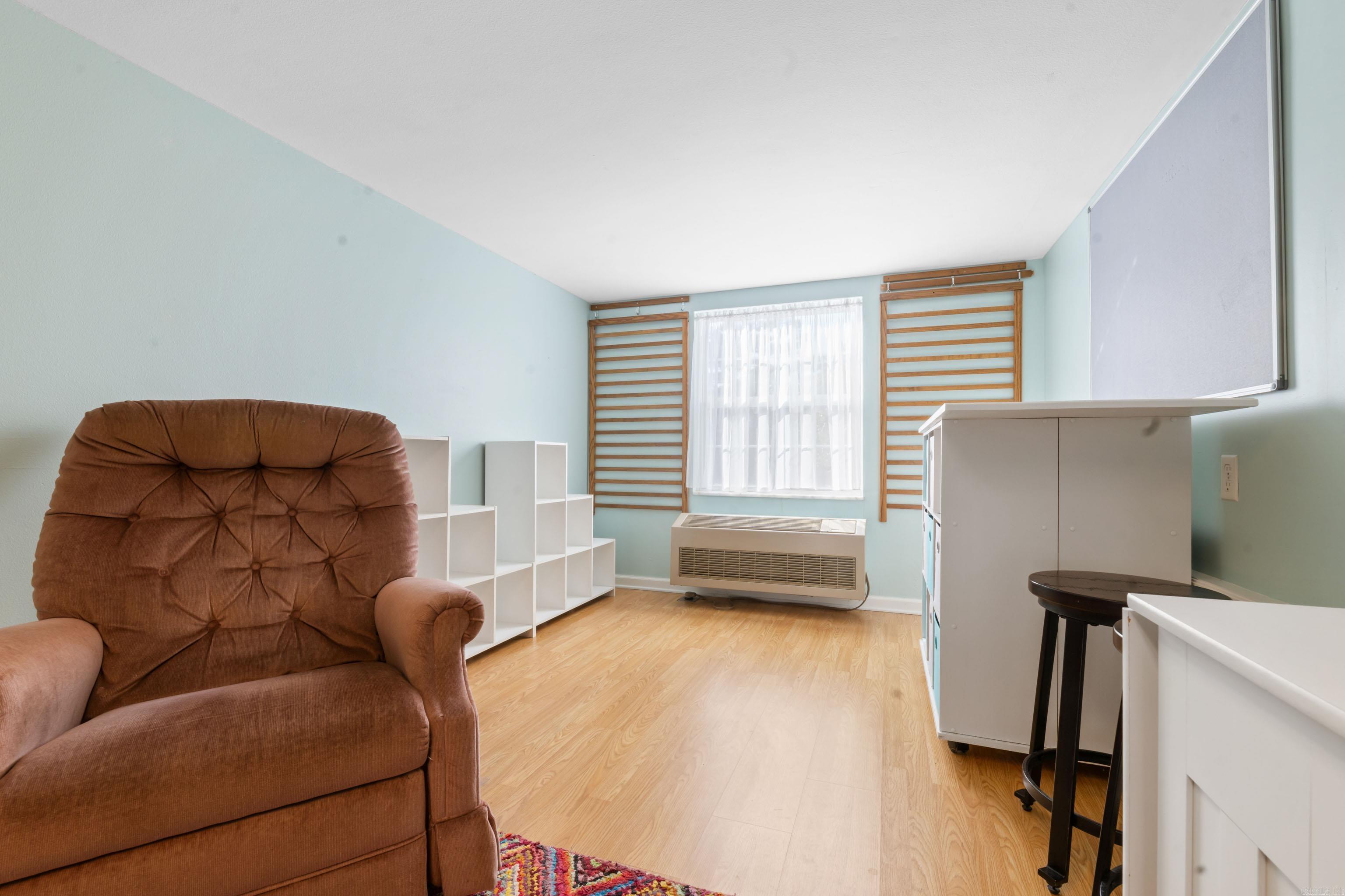 WOODLAND BLUFF - Residential