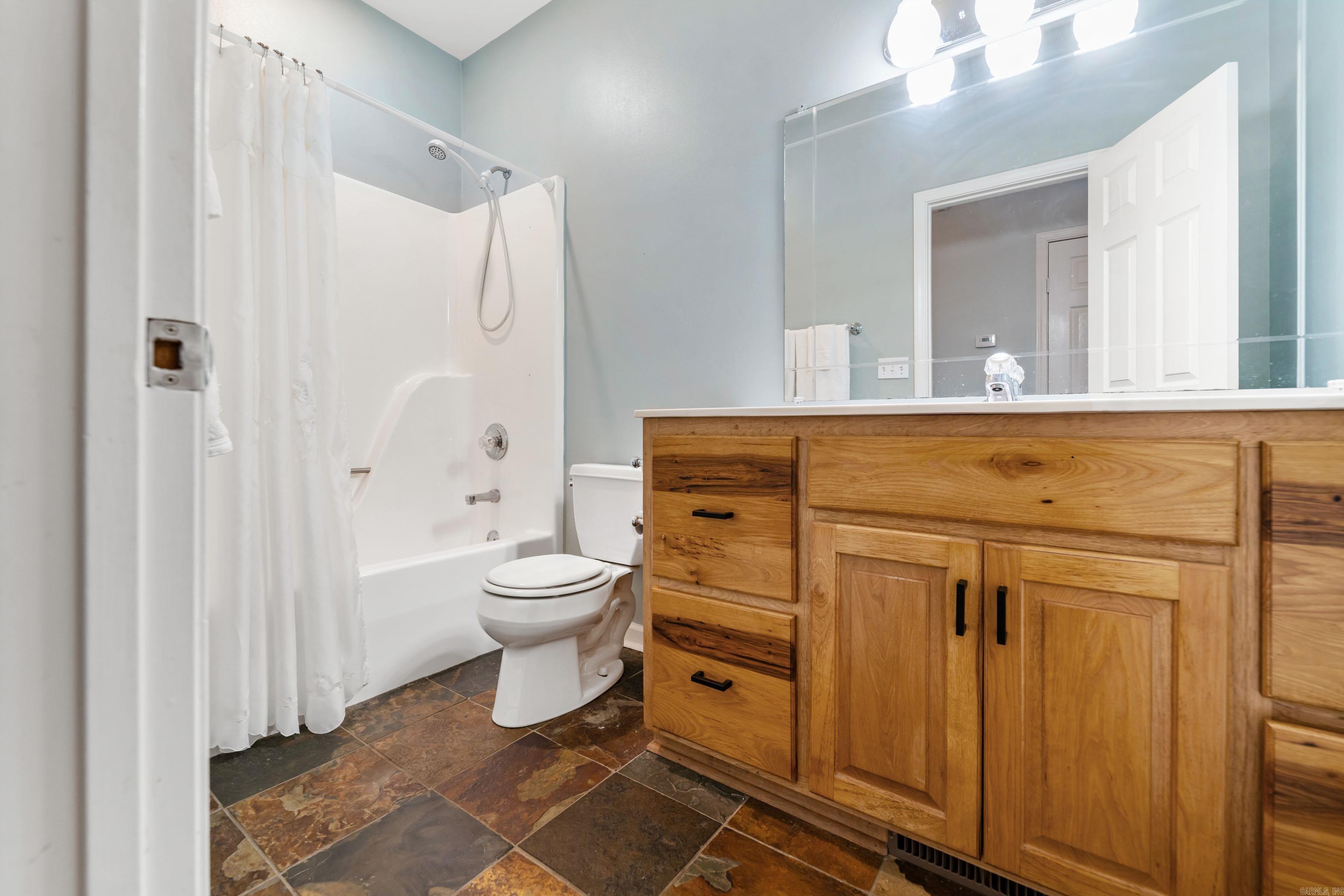 WOODLAND BLUFF - Residential