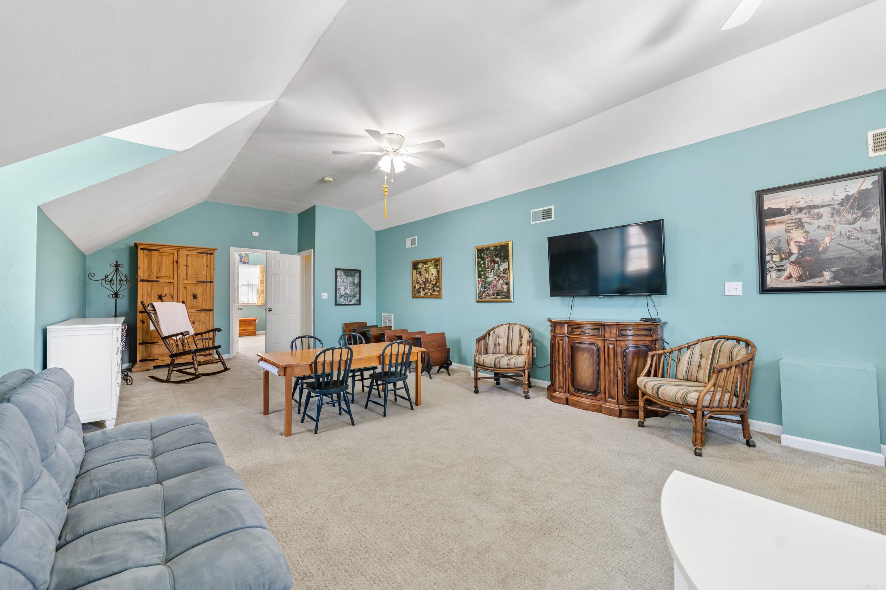 WOODLAND BLUFF - Residential