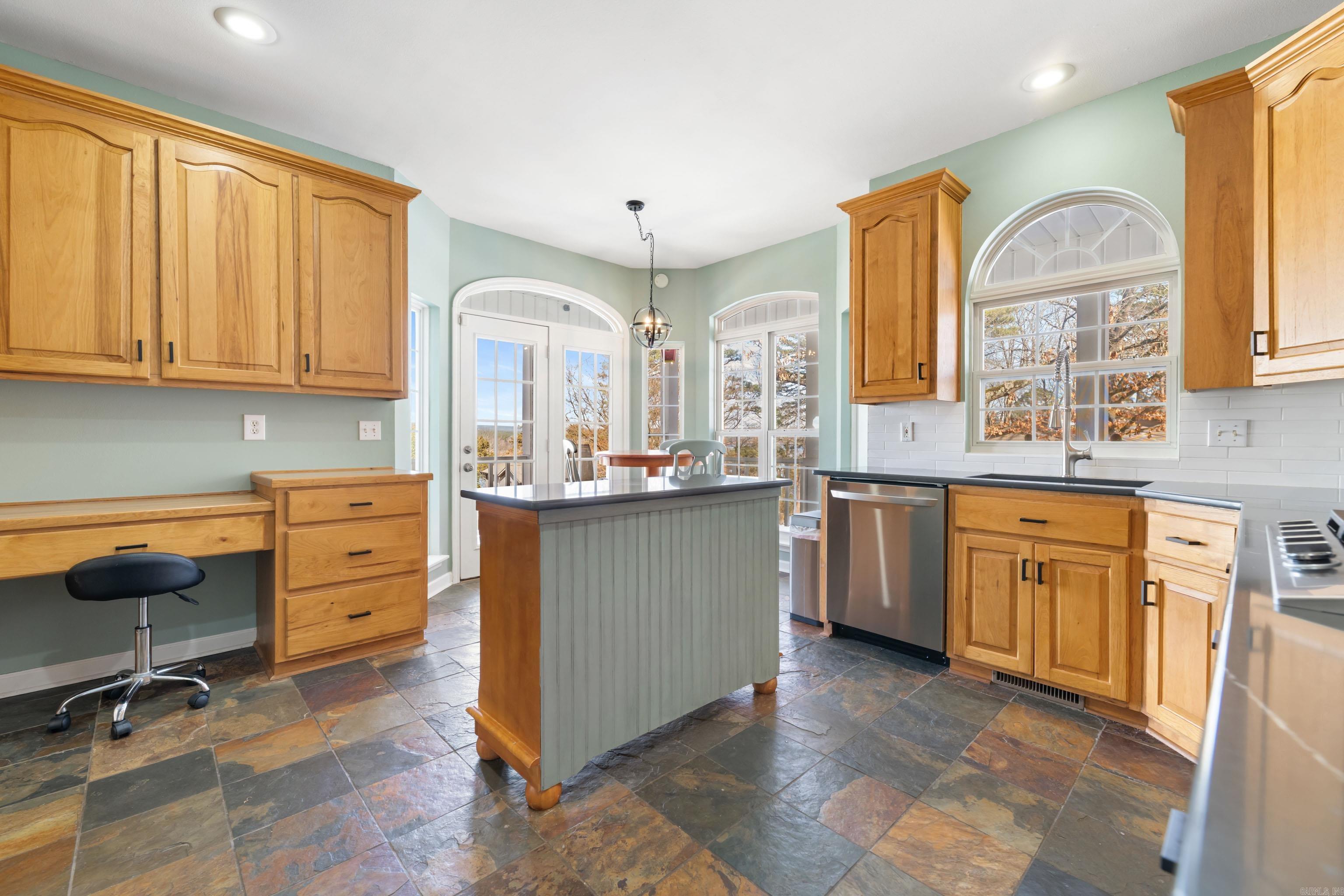 WOODLAND BLUFF - Residential