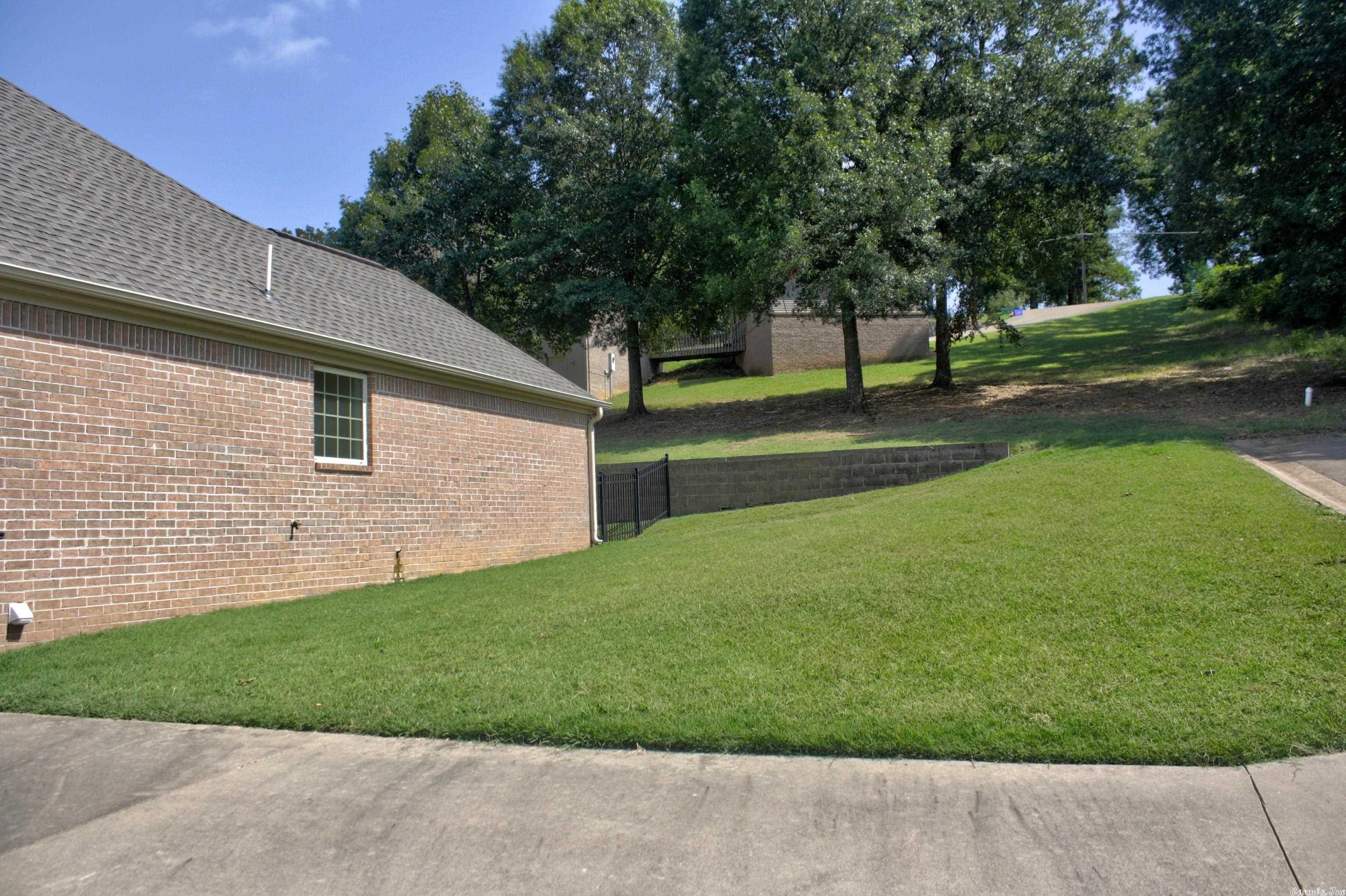 SKYLINE MEADOWS - Residential