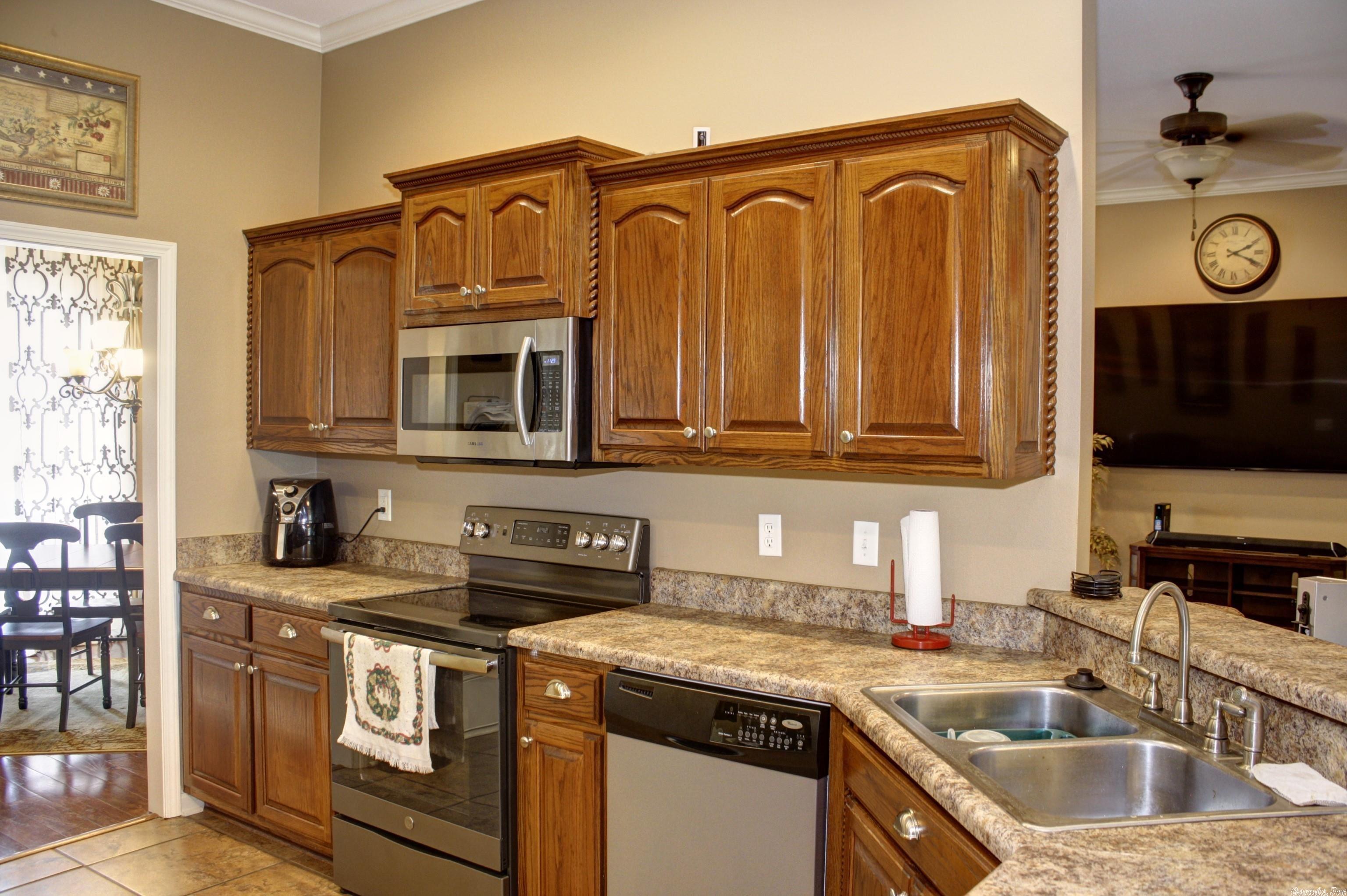 SKYLINE MEADOWS - Residential