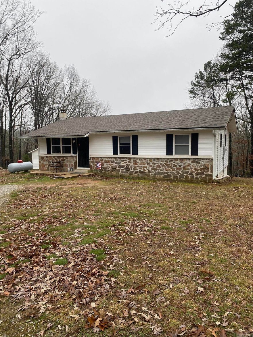 Very well kept home on .55 acres. Three Bedroom, one bath.  New Siding and roofing in last year. Perfect for first time home buyer, retirement, or weekend getaway.  Minutes from town on paved roads.