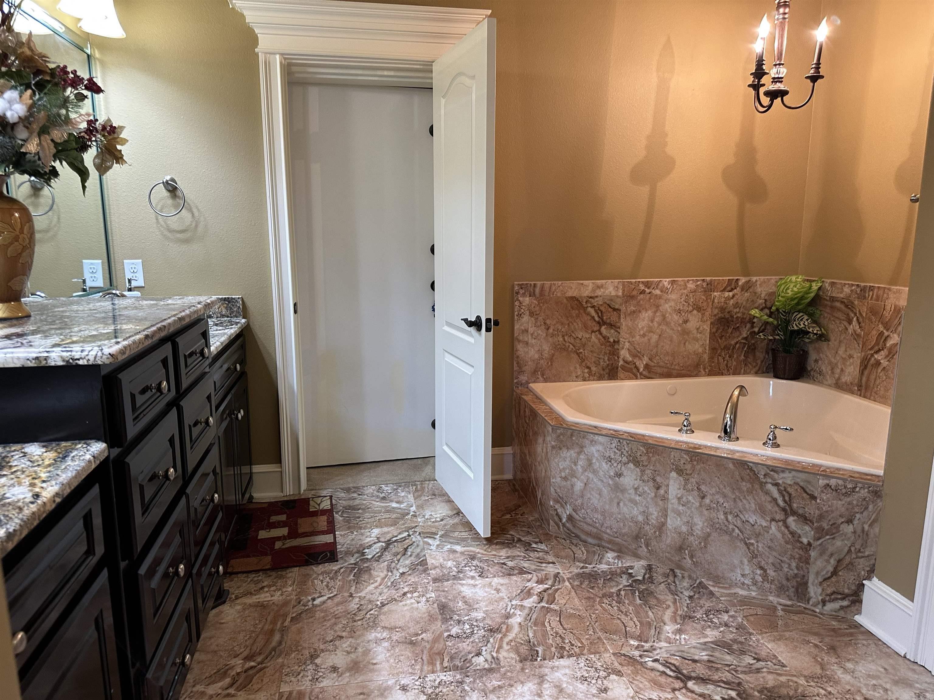 Hurricane Lake Villa Estates - Residential Lease