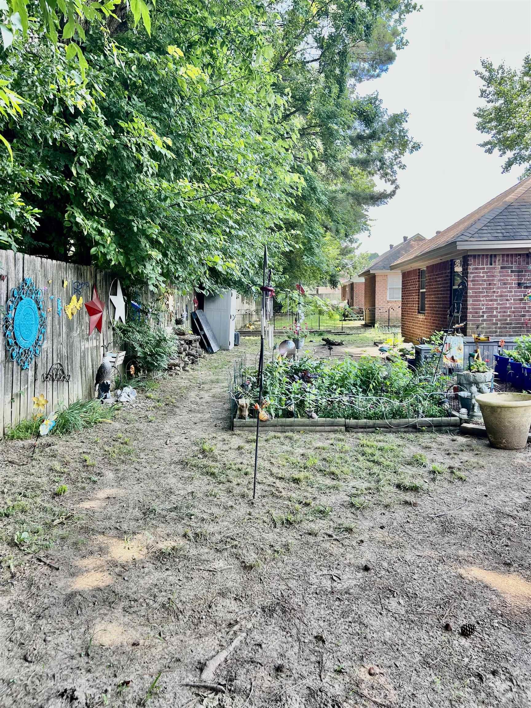 SKYLINE MEADOWS - Residential