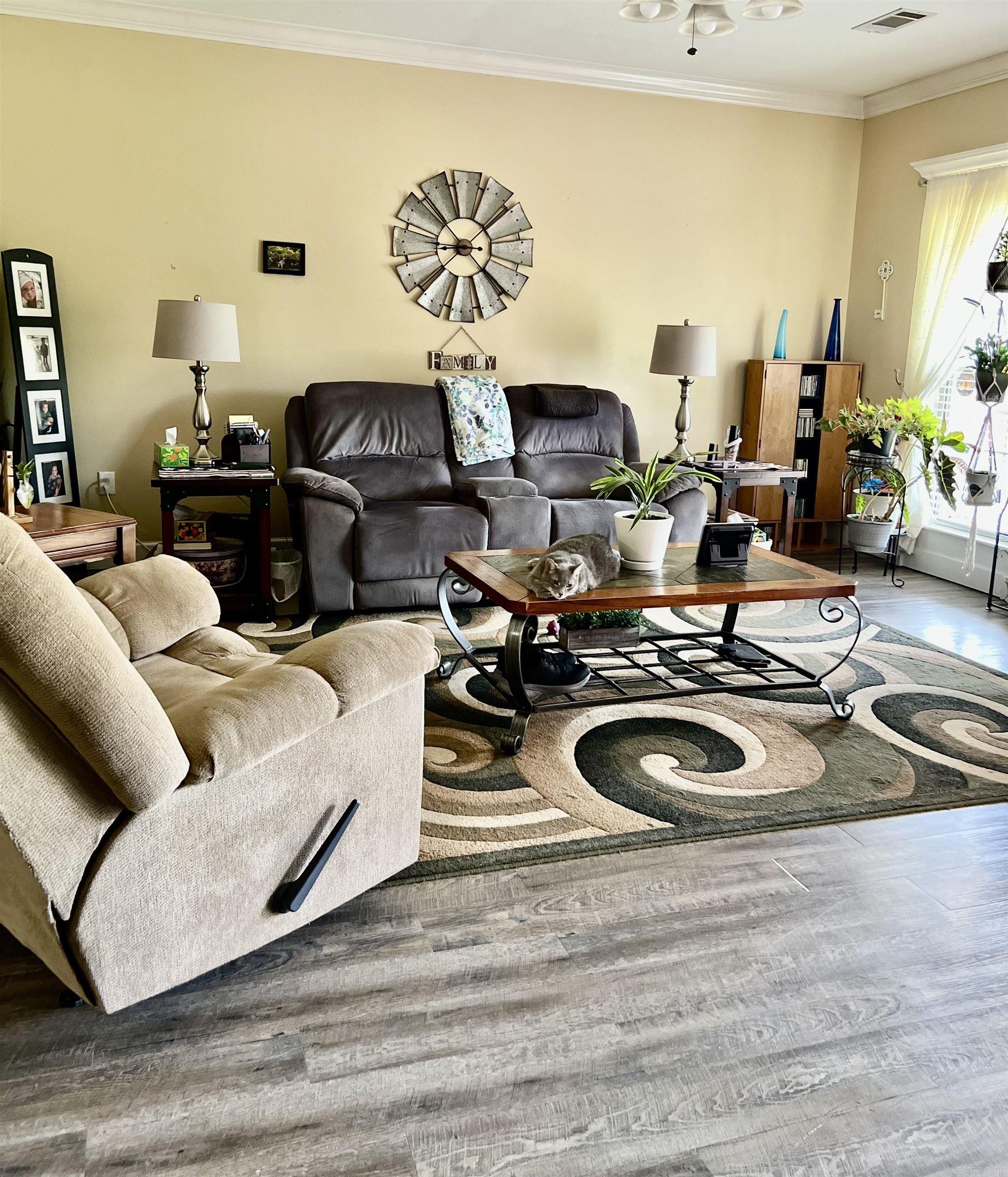 SKYLINE MEADOWS - Residential