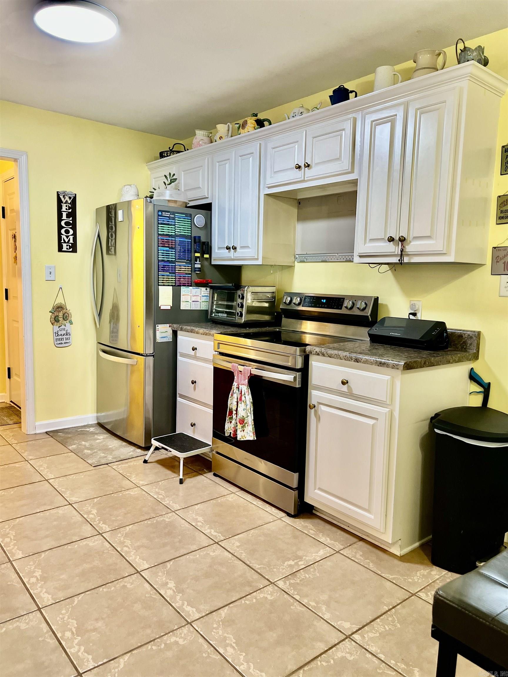 SKYLINE MEADOWS - Residential