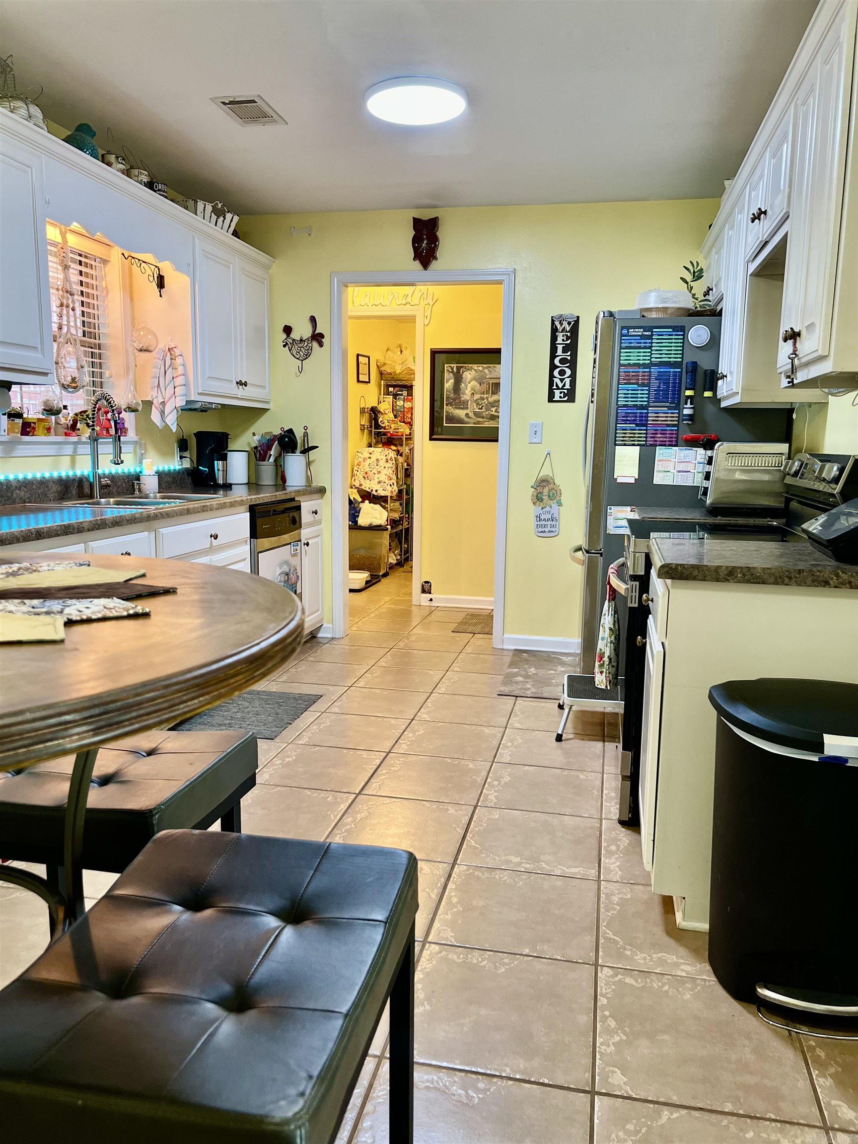 SKYLINE MEADOWS - Residential