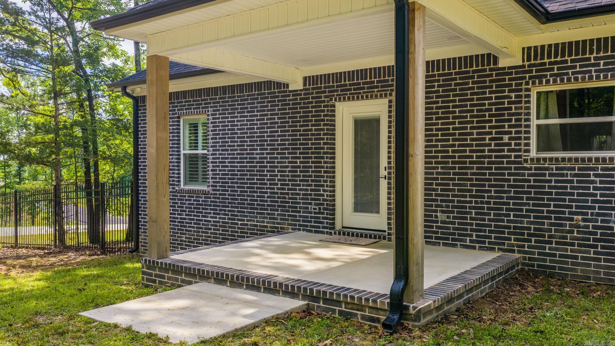 ULES WATSON PLACE - Residential