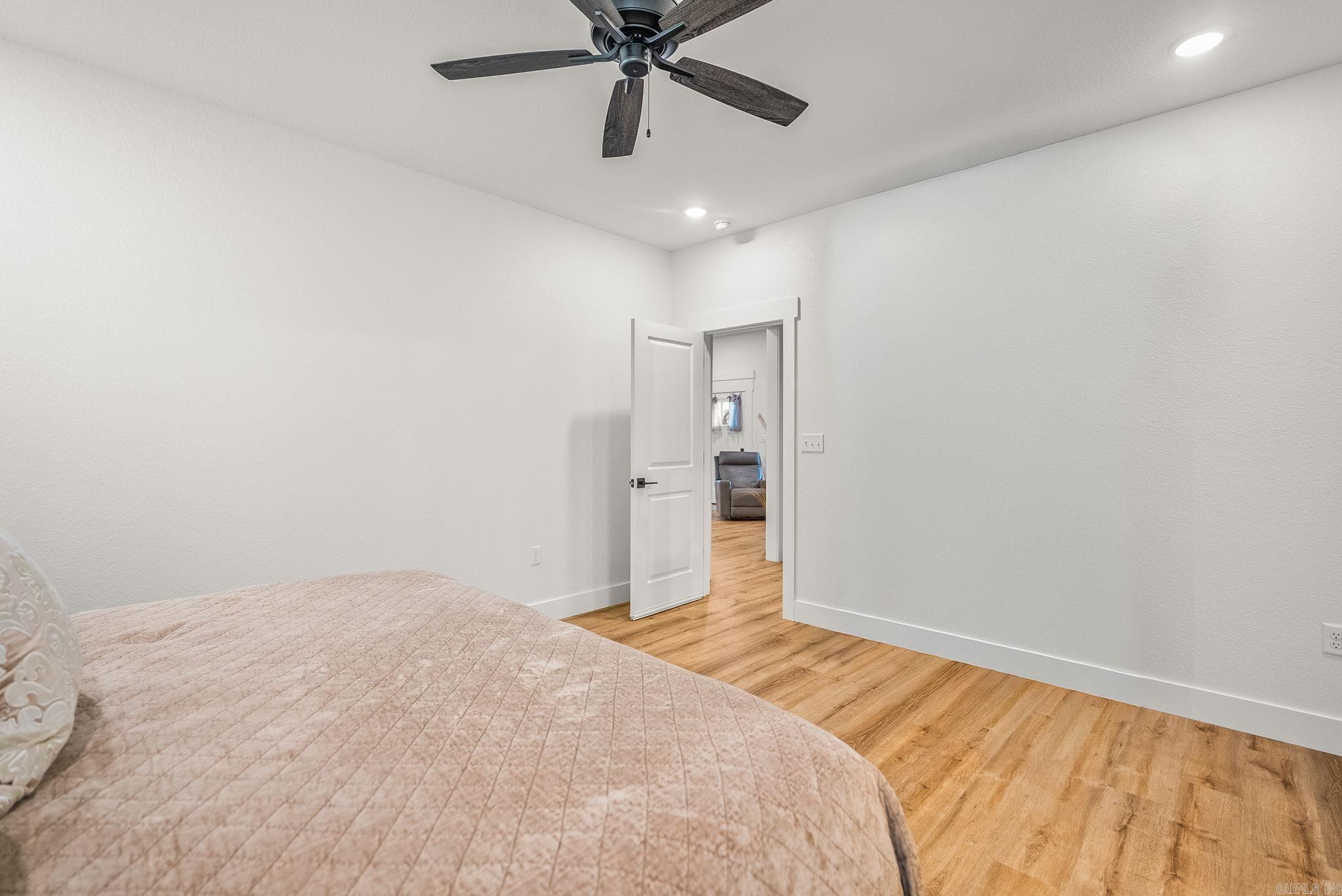 ULES WATSON PLACE - Residential