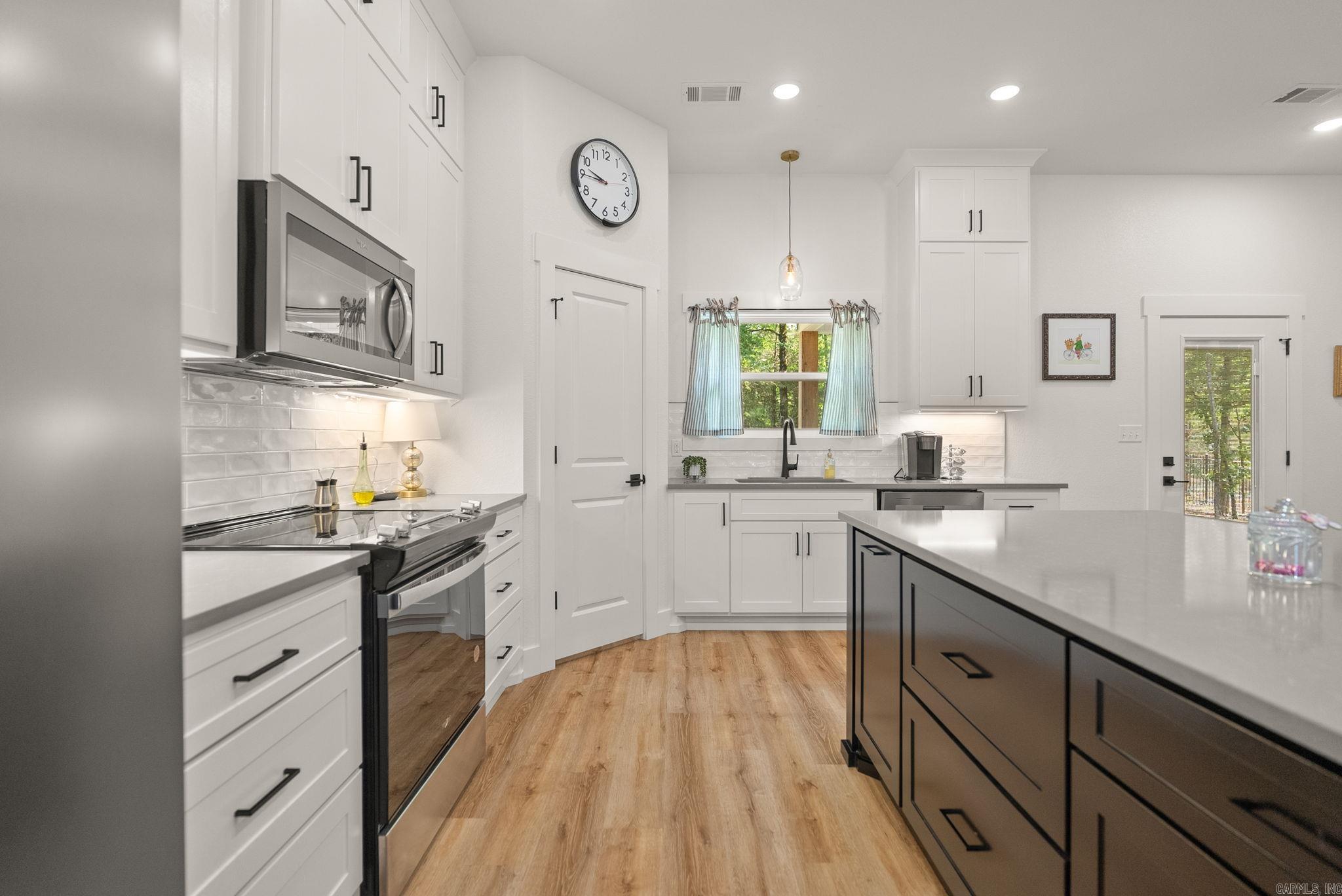 ULES WATSON PLACE - Residential