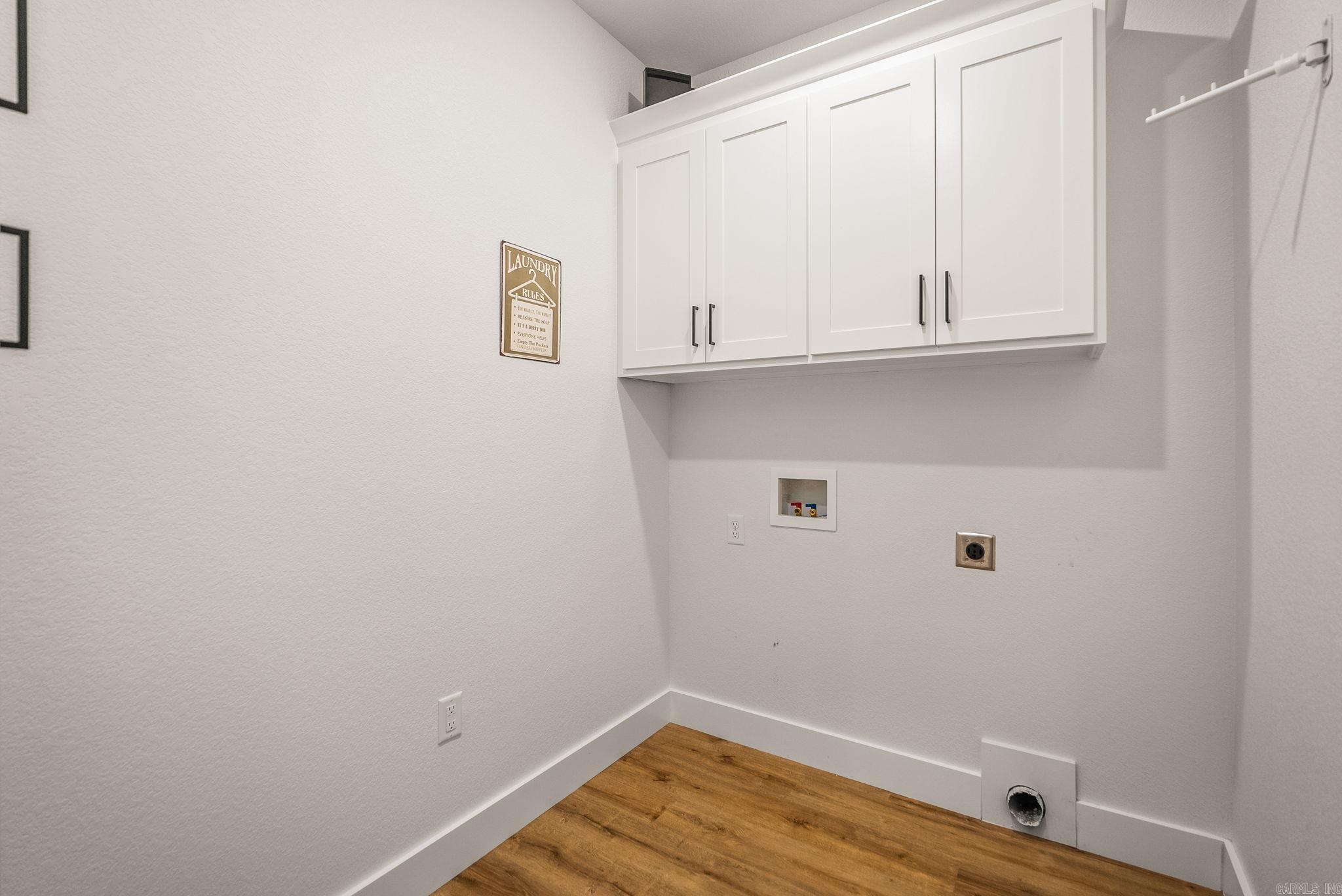 ULES WATSON PLACE - Residential