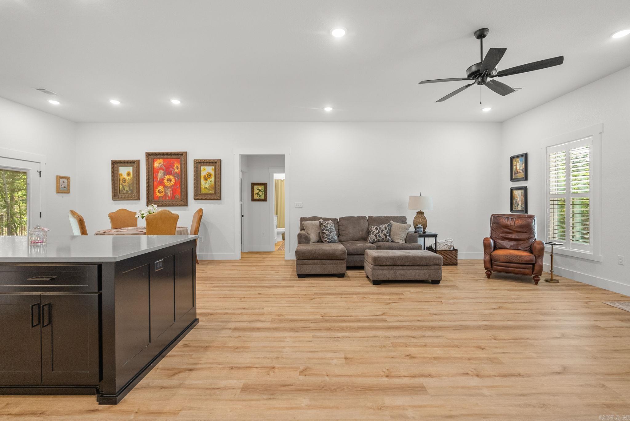 ULES WATSON PLACE - Residential