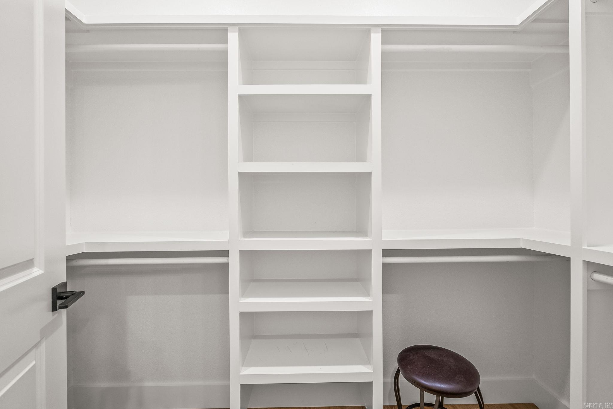ULES WATSON PLACE - Residential
