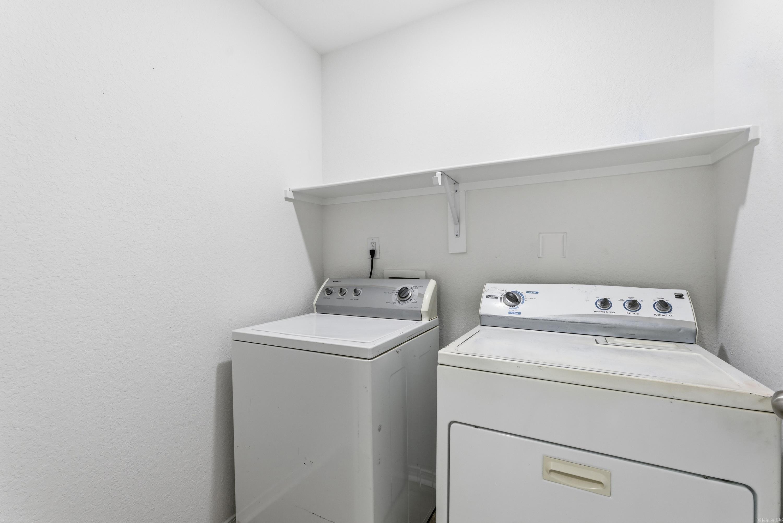 HILL FARM - Residential