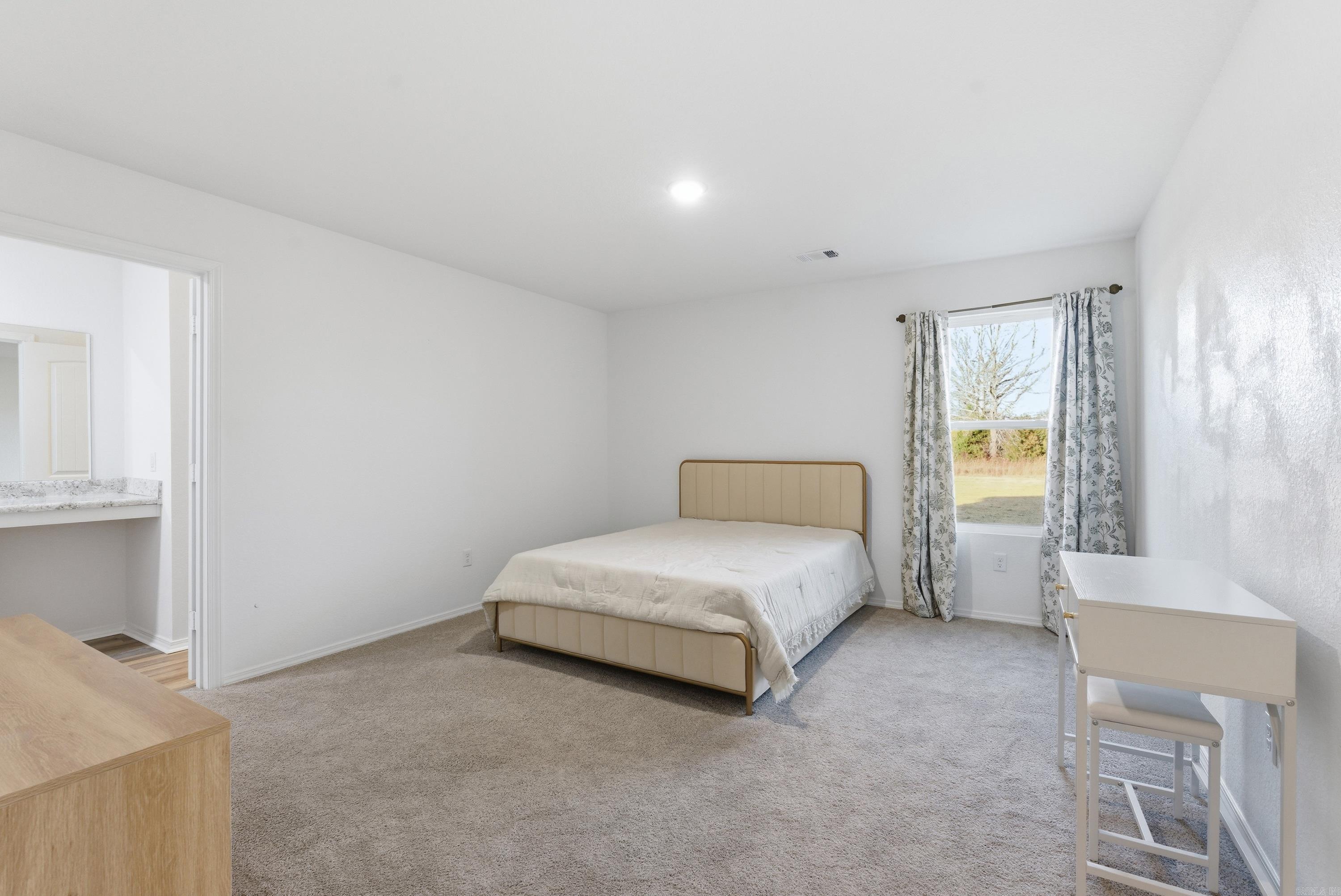 HILL FARM - Residential