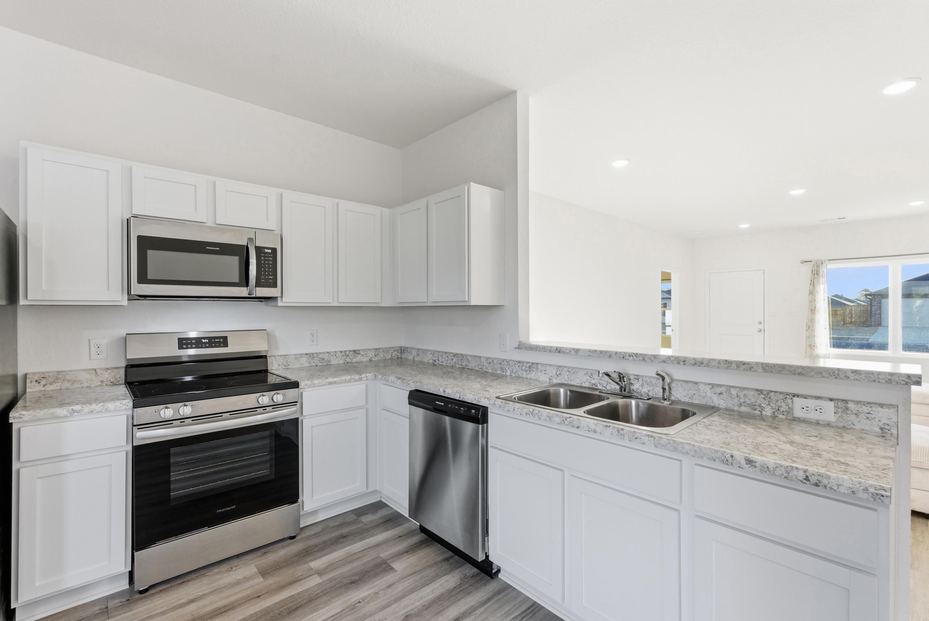 HILL FARM - Residential