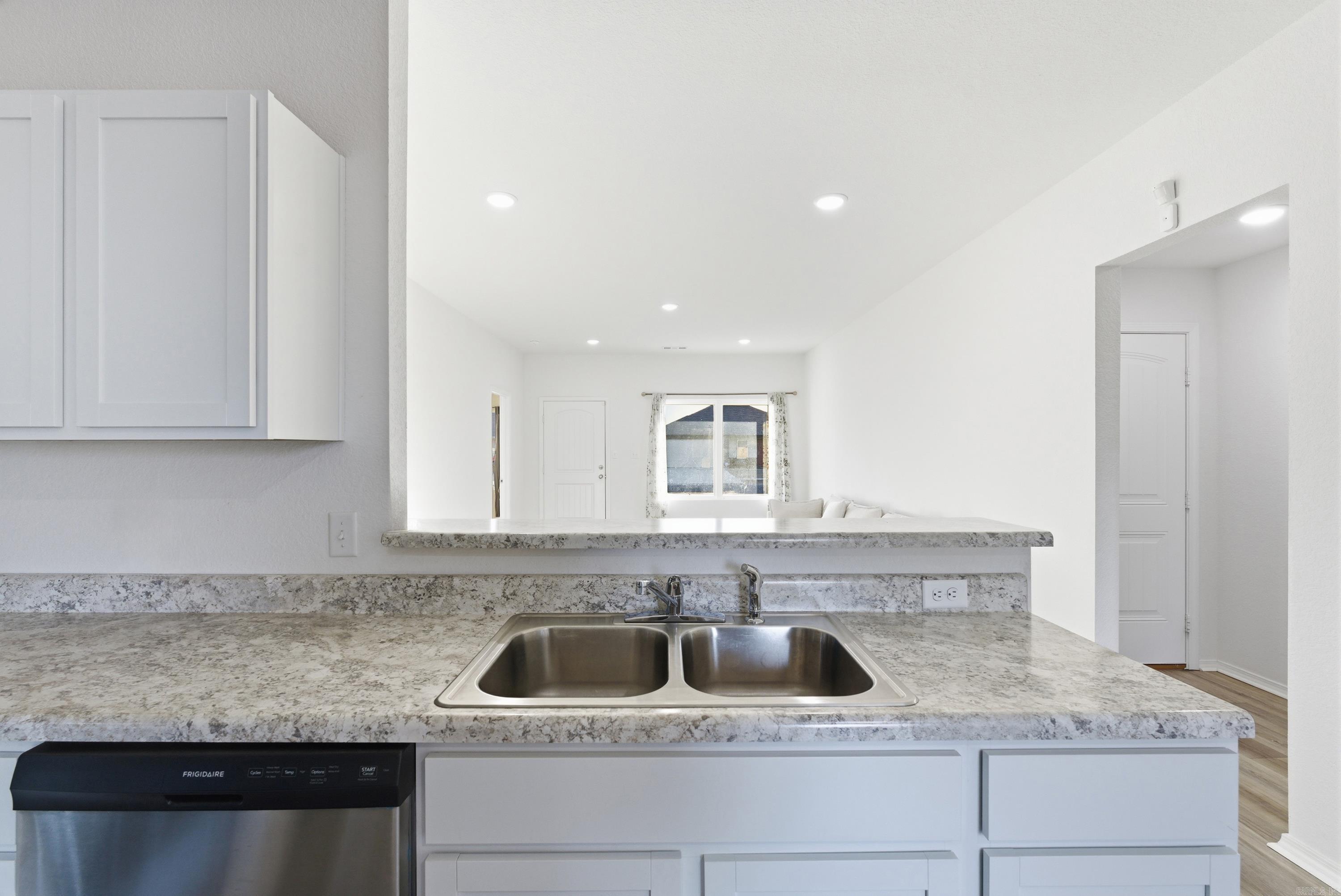 HILL FARM - Residential