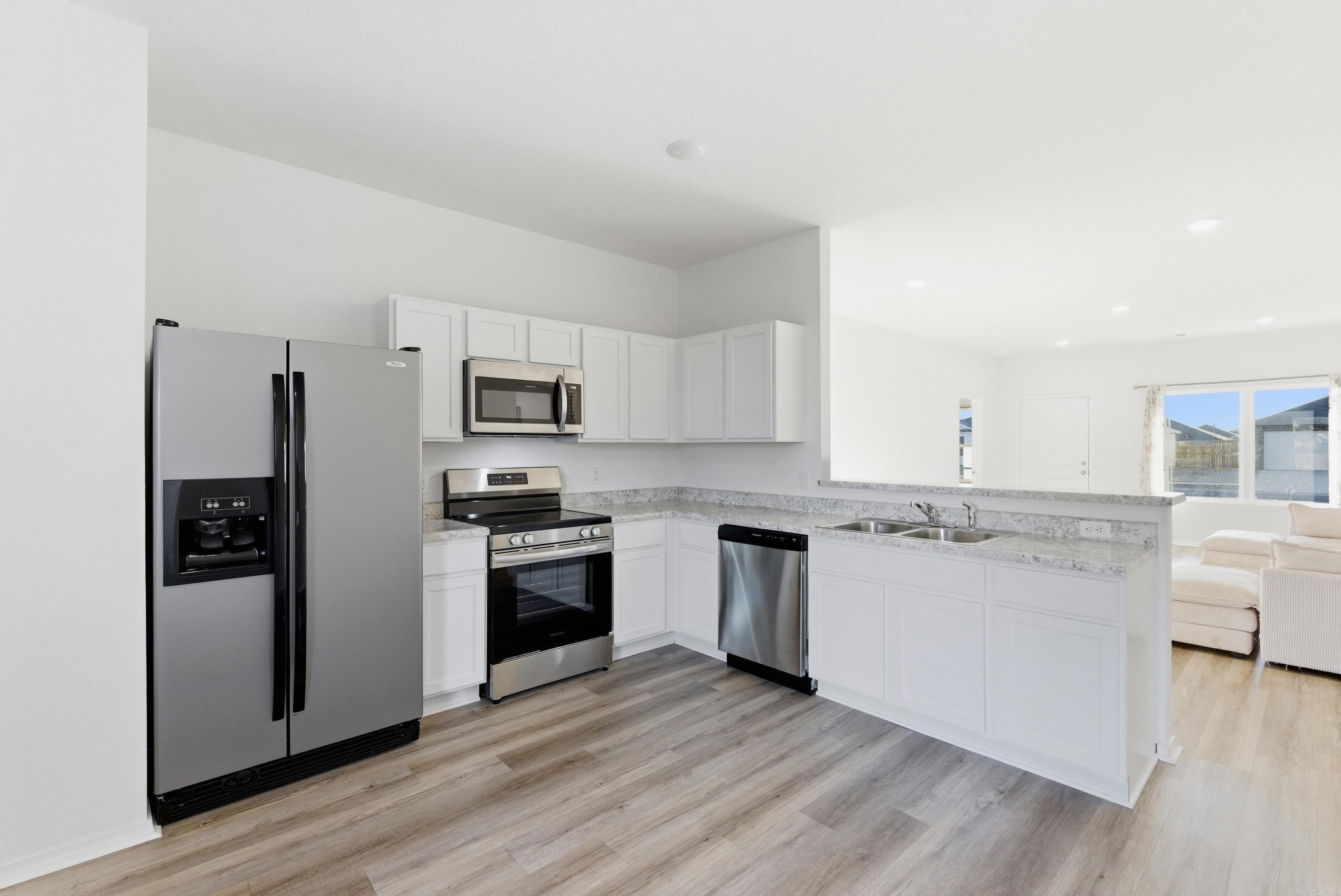 HILL FARM - Residential