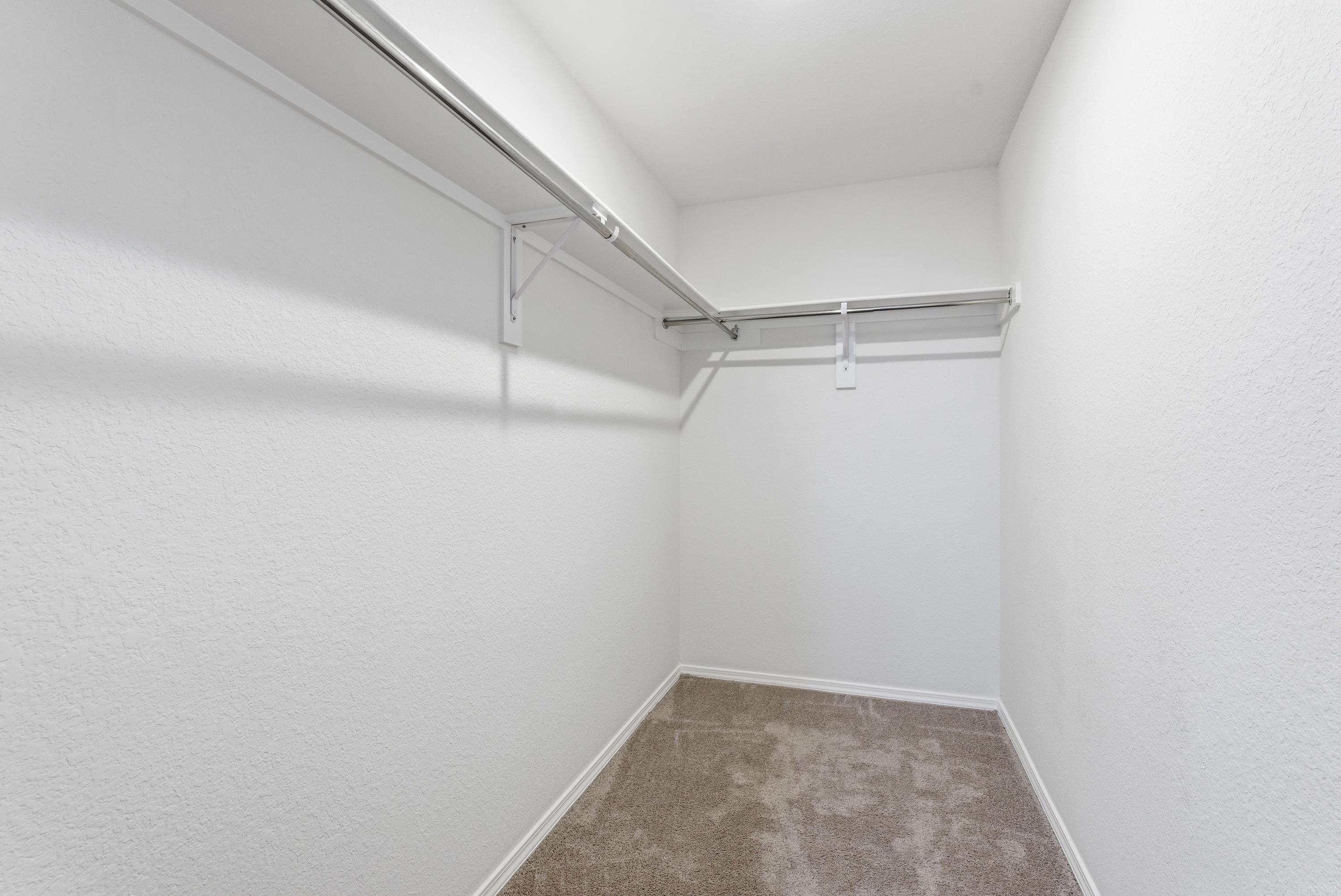 HILL FARM - Residential