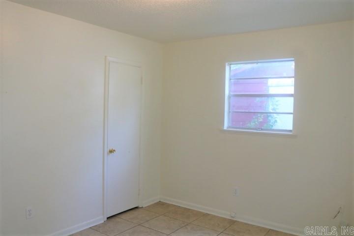 American Manor - Residential Lease