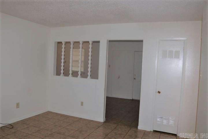 American Manor - Residential Lease