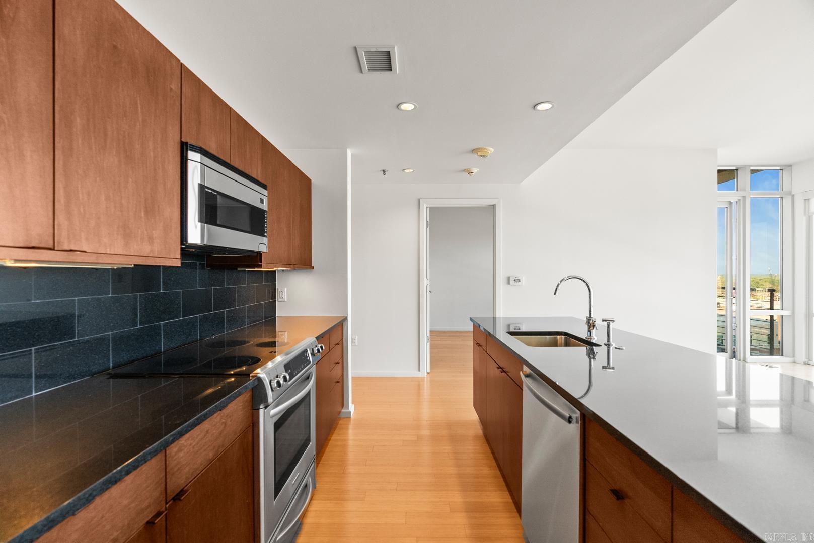 RIVER MARKET PLACE - Residential