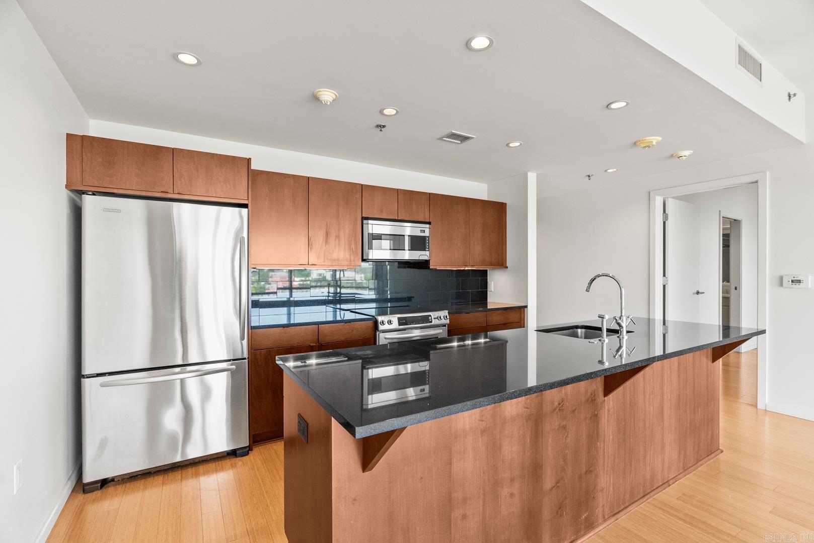 RIVER MARKET PLACE - Residential