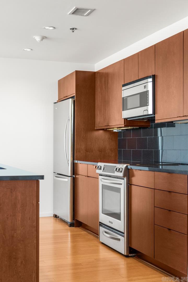 RIVER MARKET PLACE - Residential