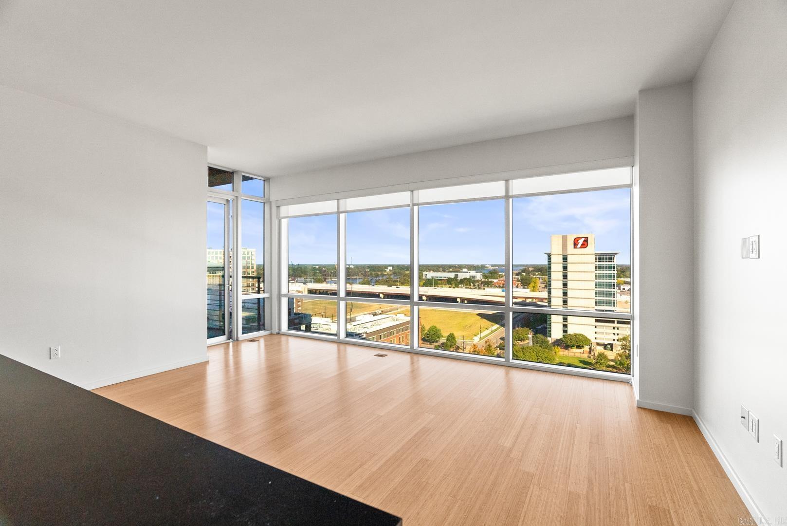 RIVER MARKET PLACE - Residential