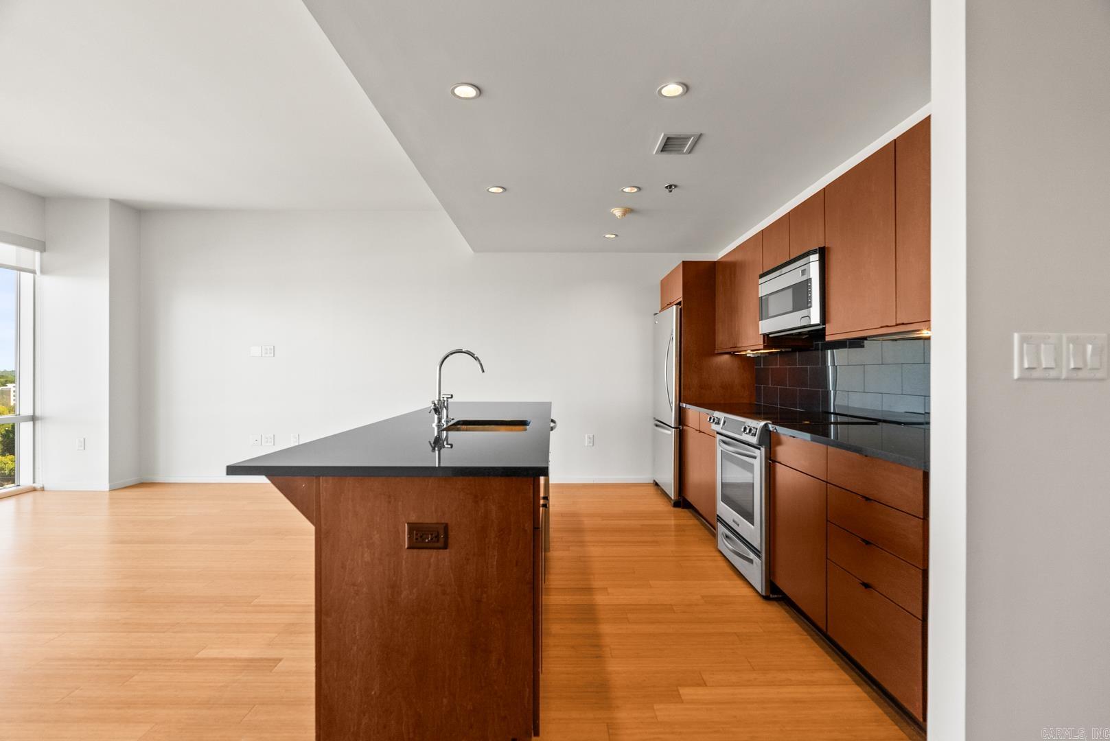 RIVER MARKET PLACE - Residential