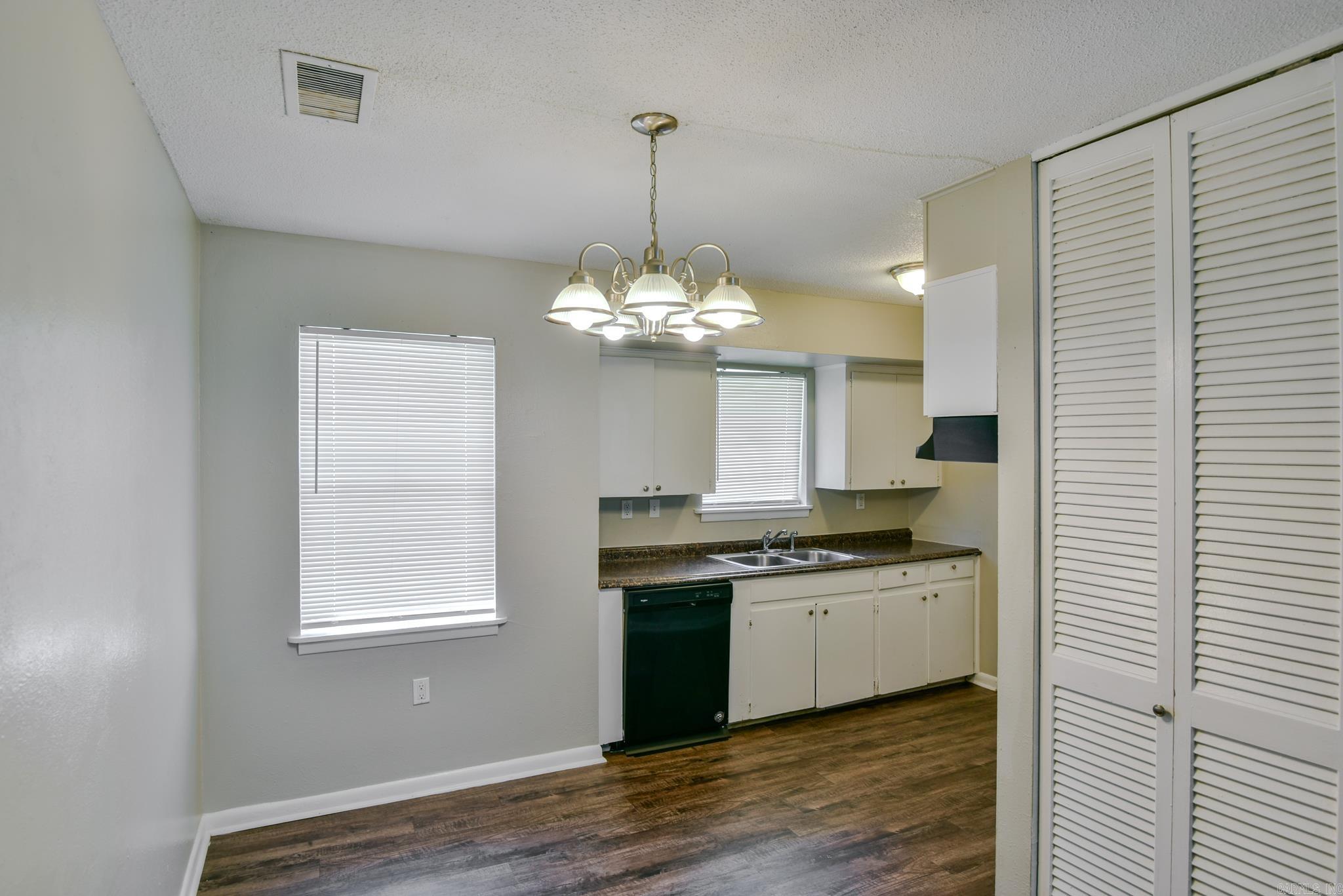 COUNTRY CLUB TO JACK - Residential